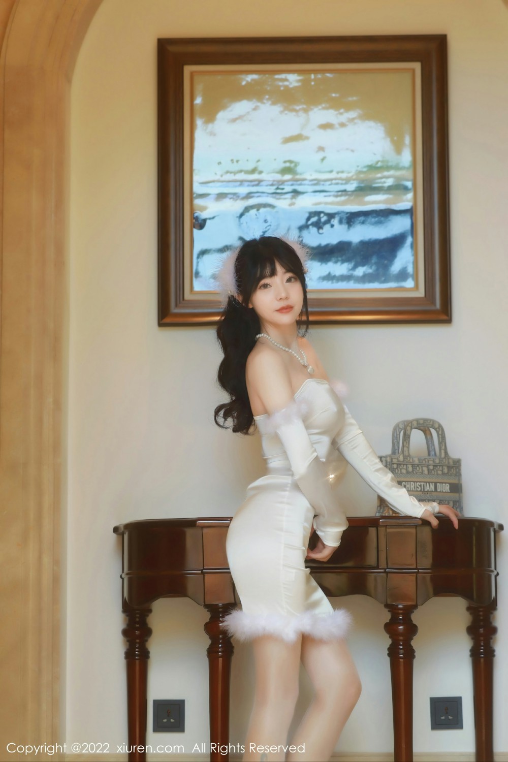 [XiuRen秀人网] 2022.02.28 No.4645 佘贝拉bella 米色连衣裙第4张