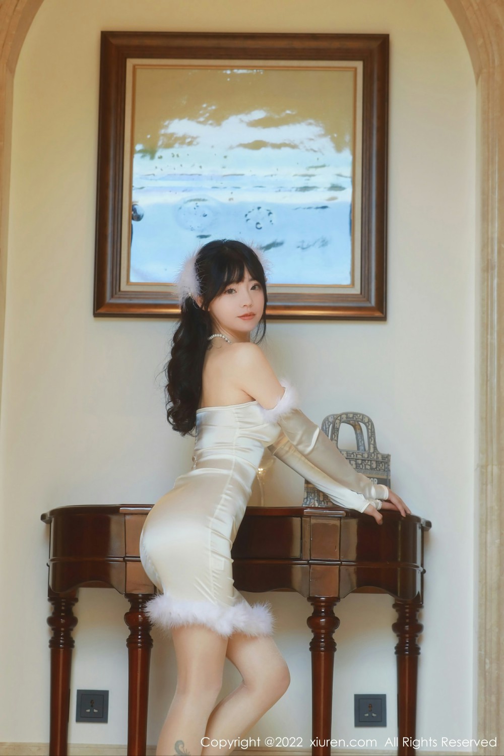 [XiuRen秀人网] 2022.02.28 No.4645 佘贝拉bella 米色连衣裙第4张