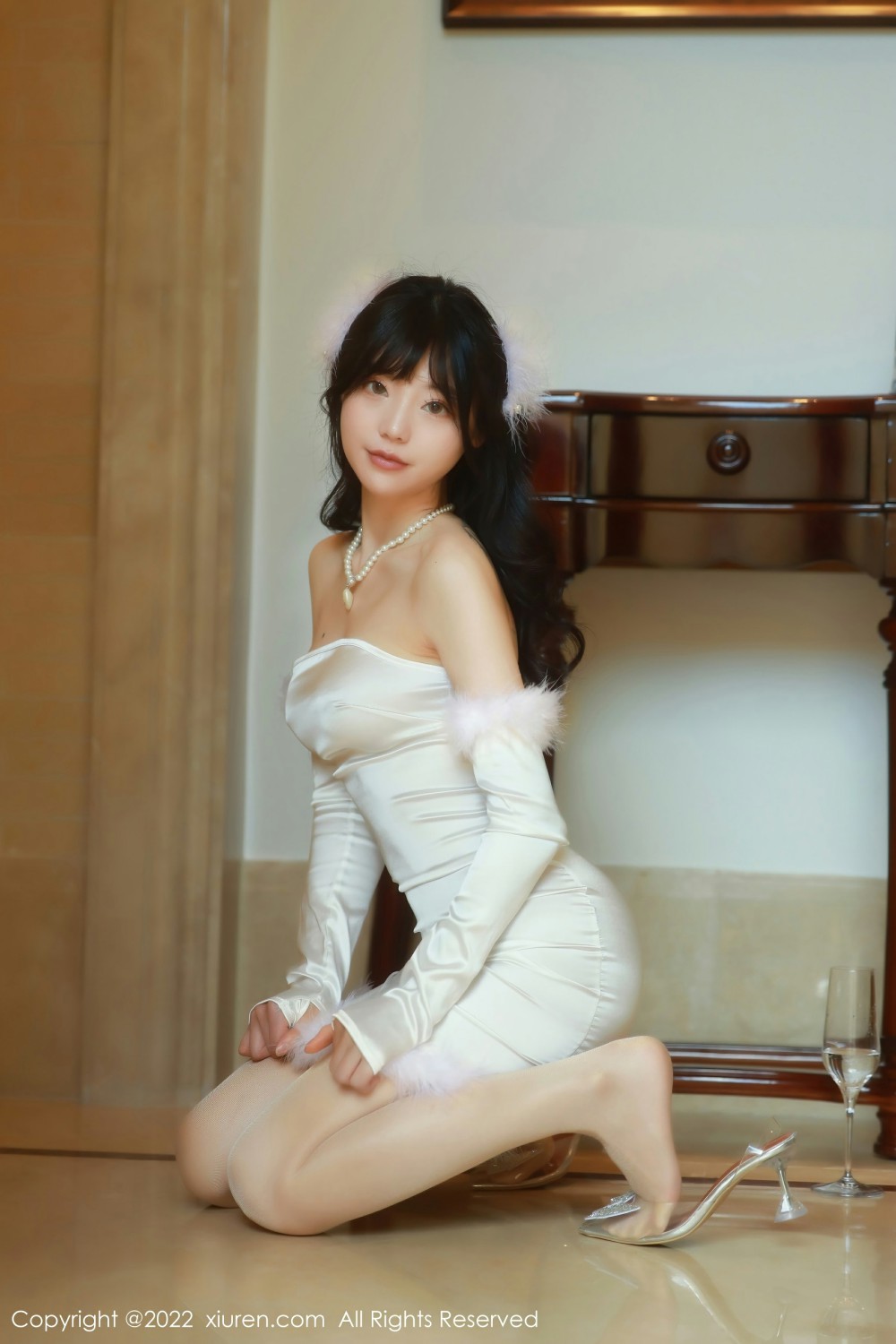 [XiuRen秀人网] 2022.02.28 No.4645 佘贝拉bella 米色连衣裙第9张