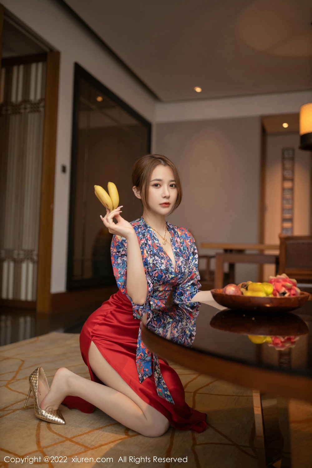 [XiuRen秀人网] 2022.03.04 No.4674 鱼子酱Fish 性感红裙第4张