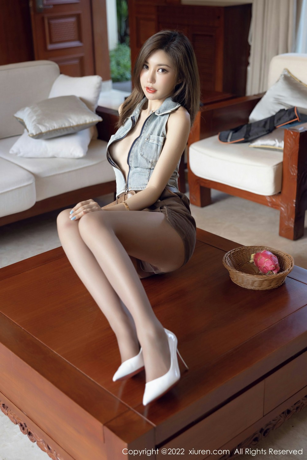 [XiuRen秀人网] 2022.03.04 No.4675 绮里嘉ula 明艳动人第2张