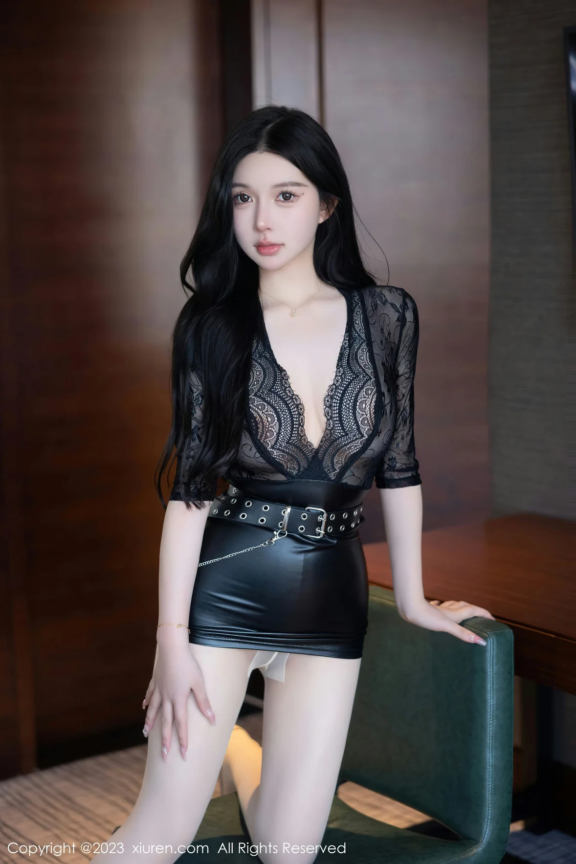  XiuRen 秀人 No.6810 林珊珊 蕾丝连衣短裙性感写真 [92P]第7张