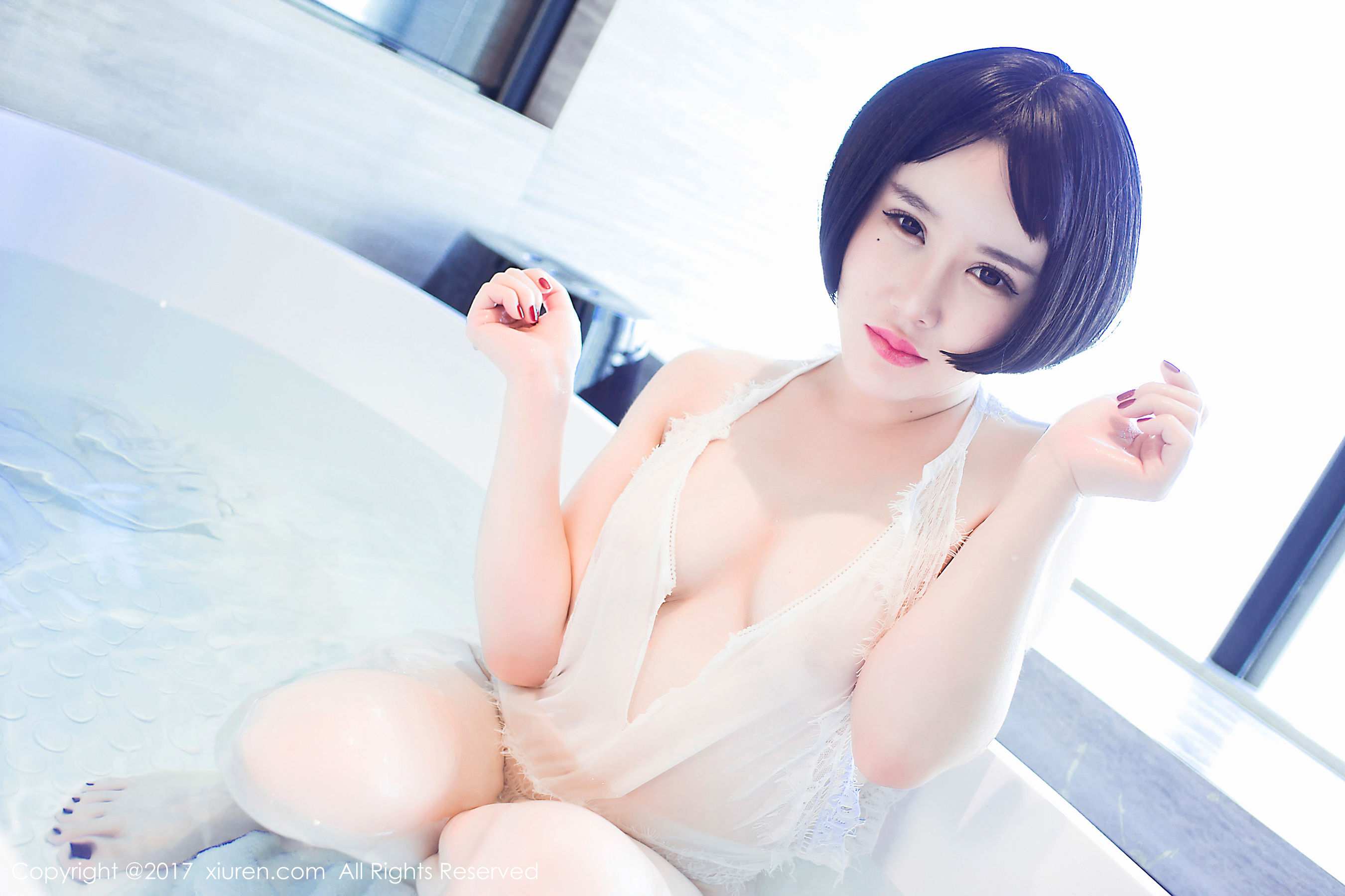  佑熙《蕾丝浴缸湿身+粉色绣花内衣》 秀人网XIUREN No.770第14张