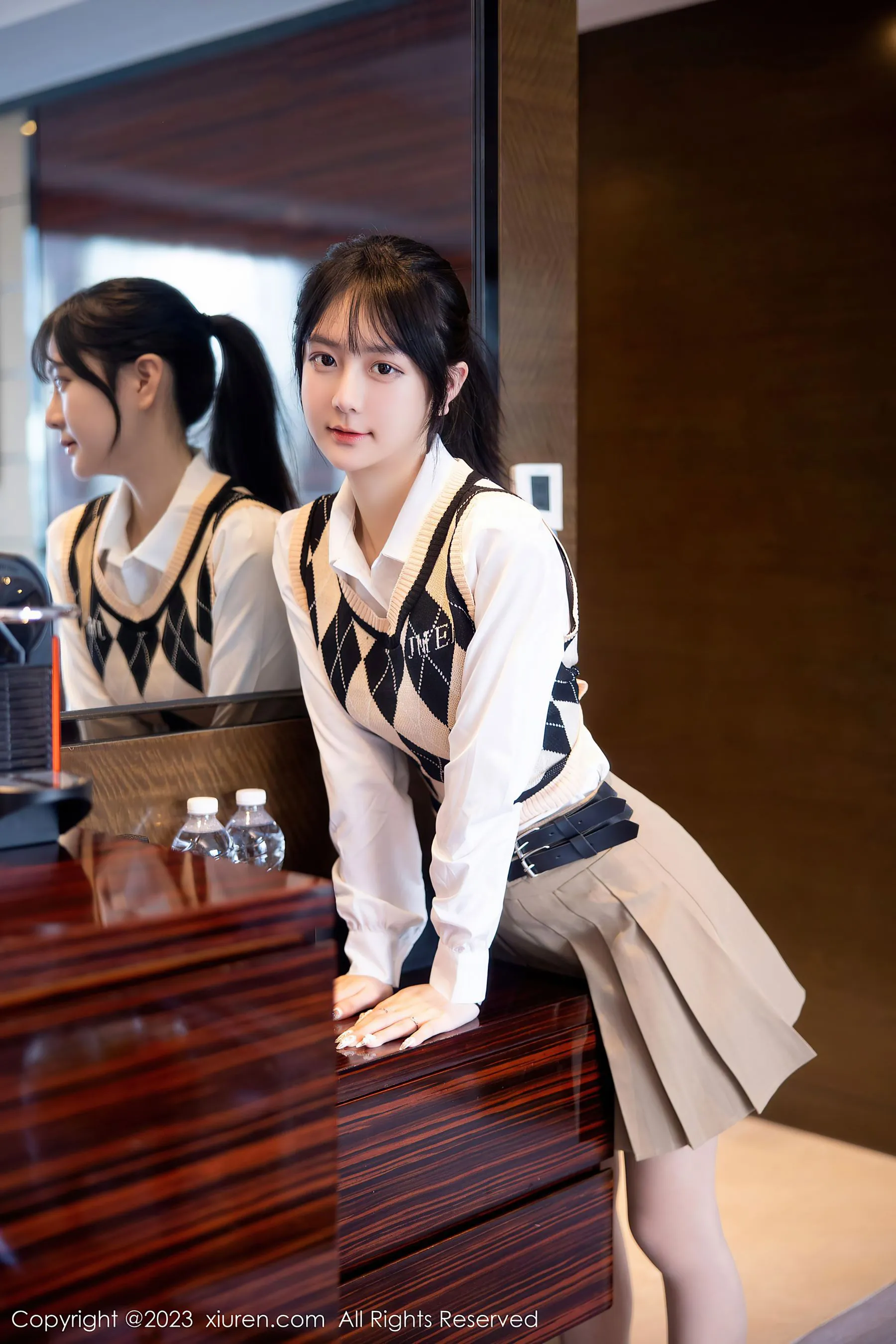  秀人网 No.6329 谢小蒽 短裙美腿第30张