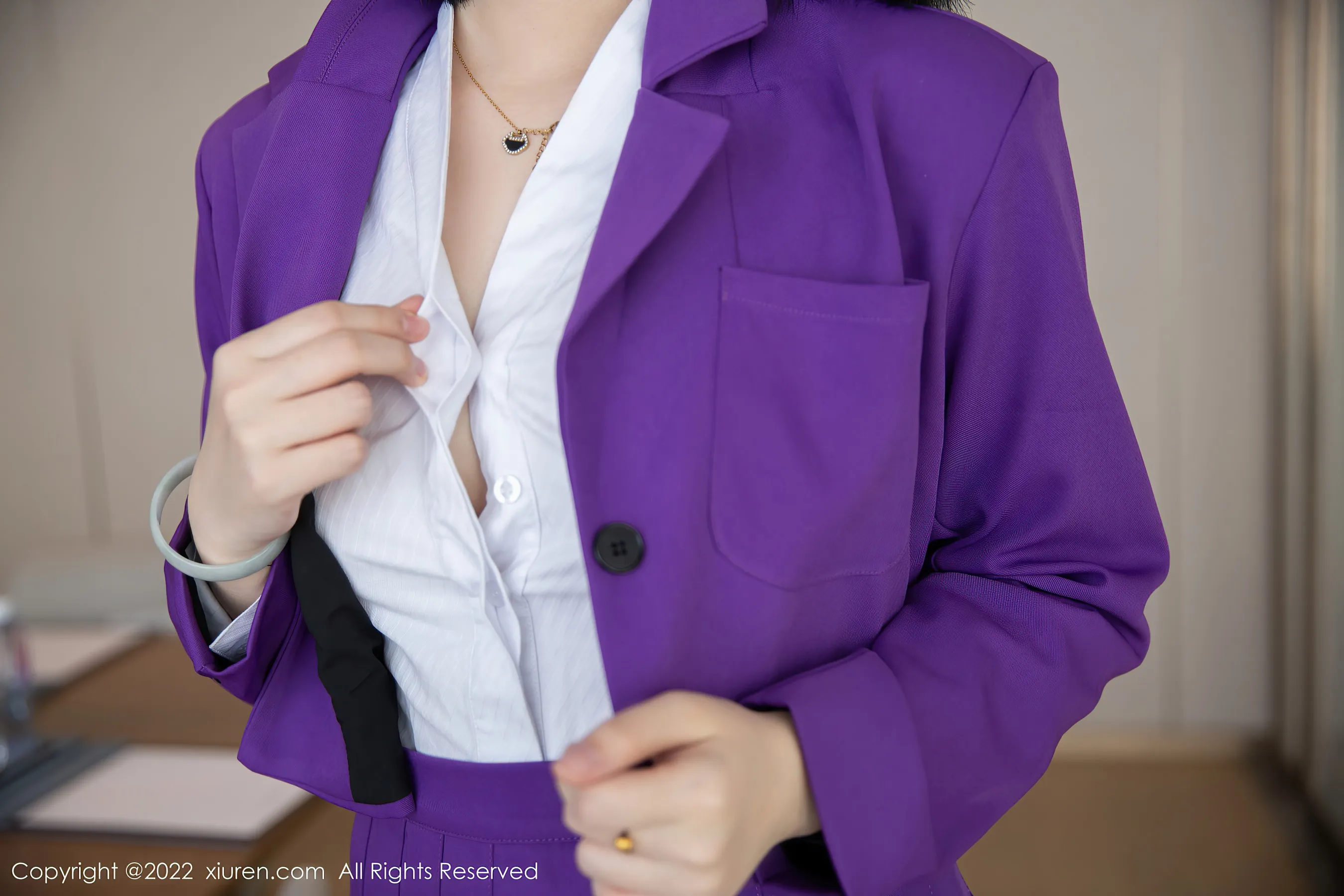  秀人网 No.4600 一颗甜蛋黄a 美腿黑丝第15张