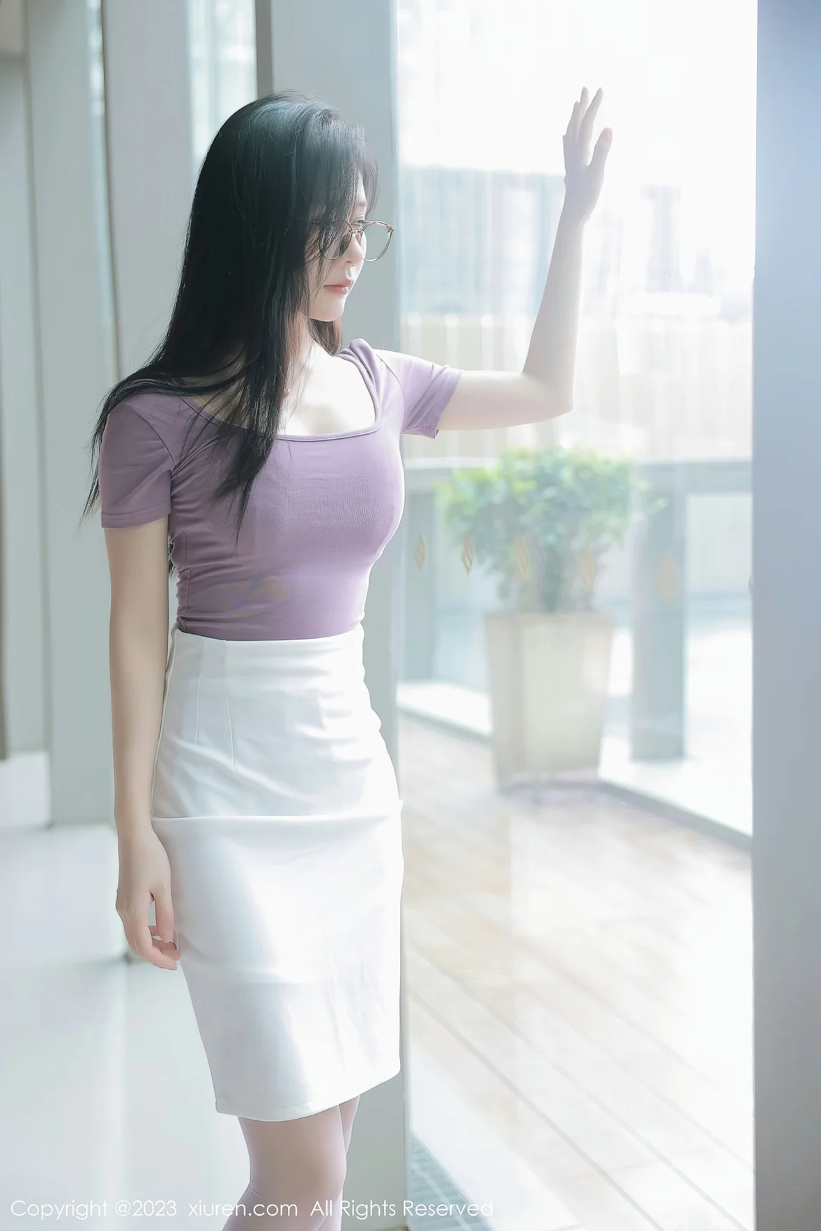  XiuRen 秀人 No.6865 尹甜甜 淡红色蕾丝内衣泰国旅拍 [86P]第1张