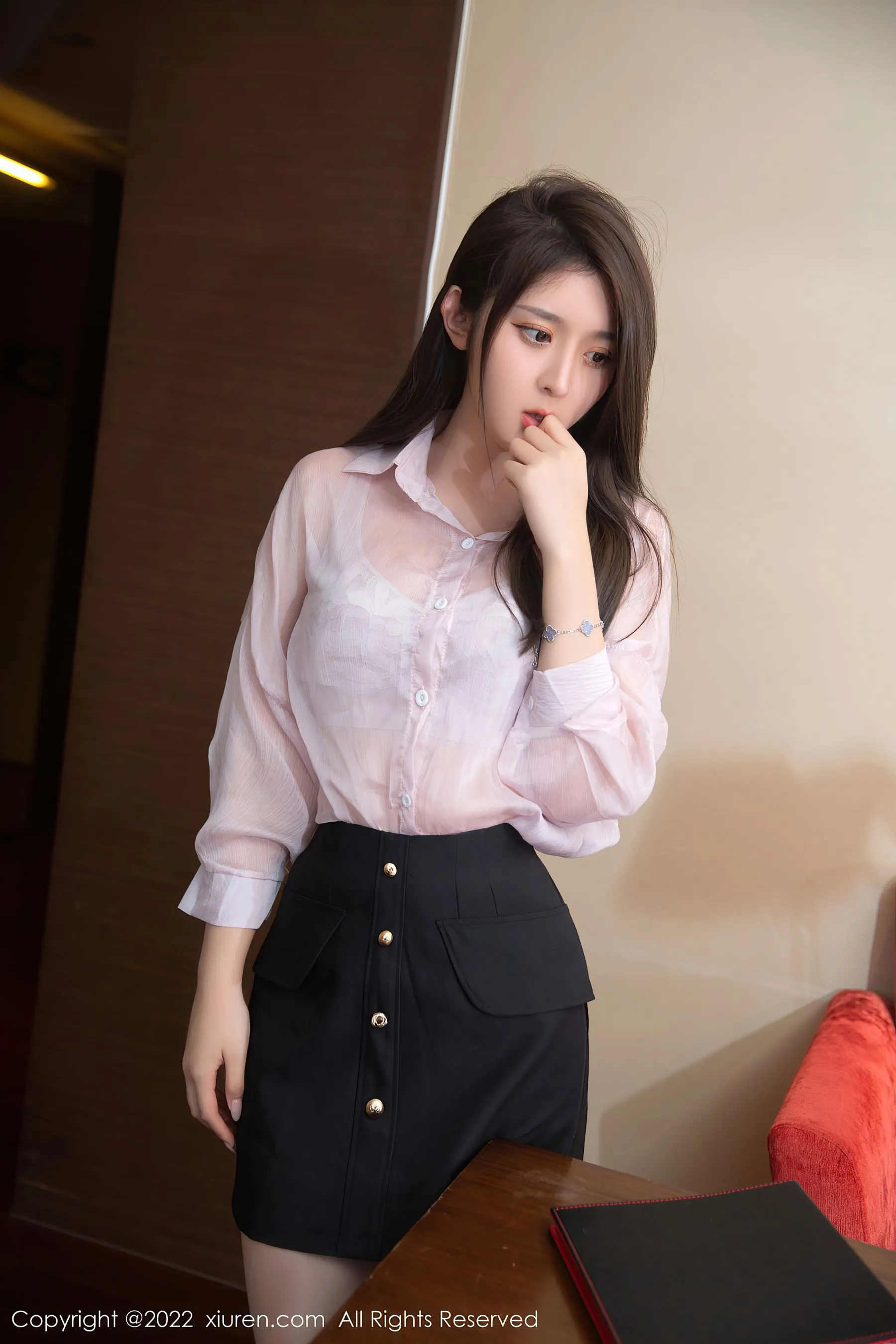  秀人网 No.5741 夏甜甜 短裙丝袜第19张