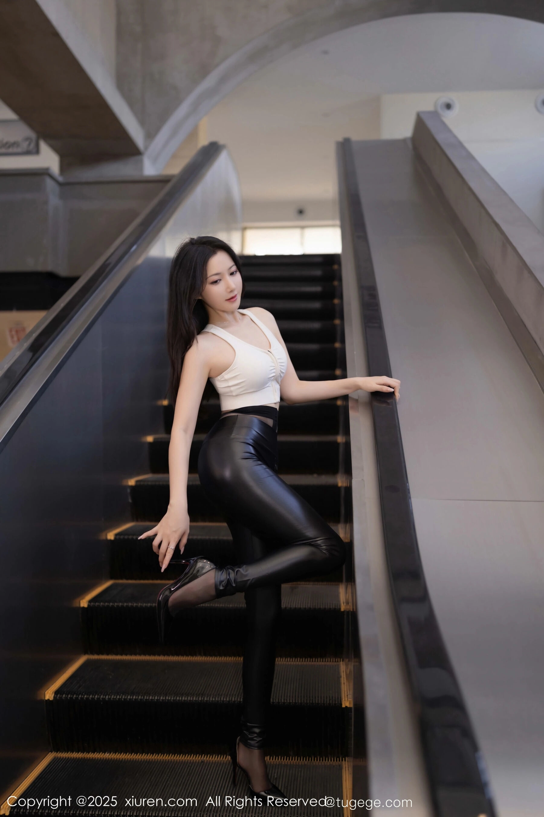  秀人网 鱼子酱Fish Vol.11021 [74P]第3张