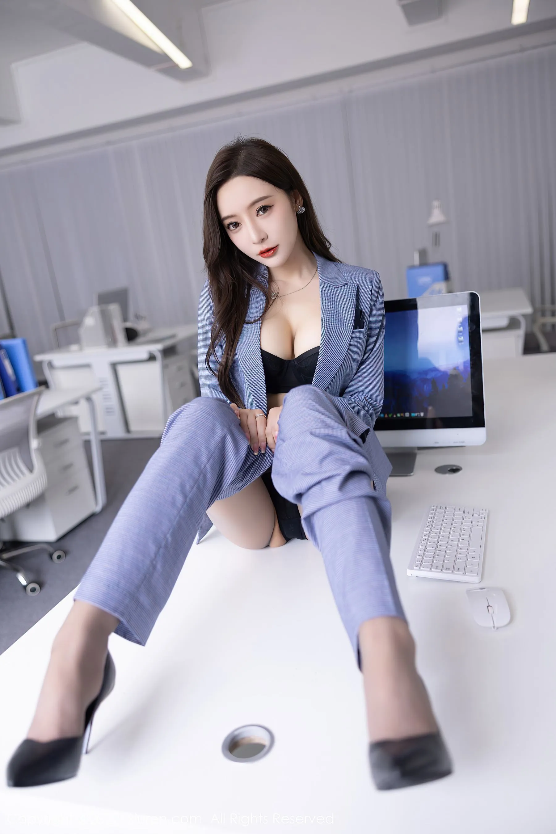  秀人网 No.5629 王馨瑶yanni Ol职业装第27张