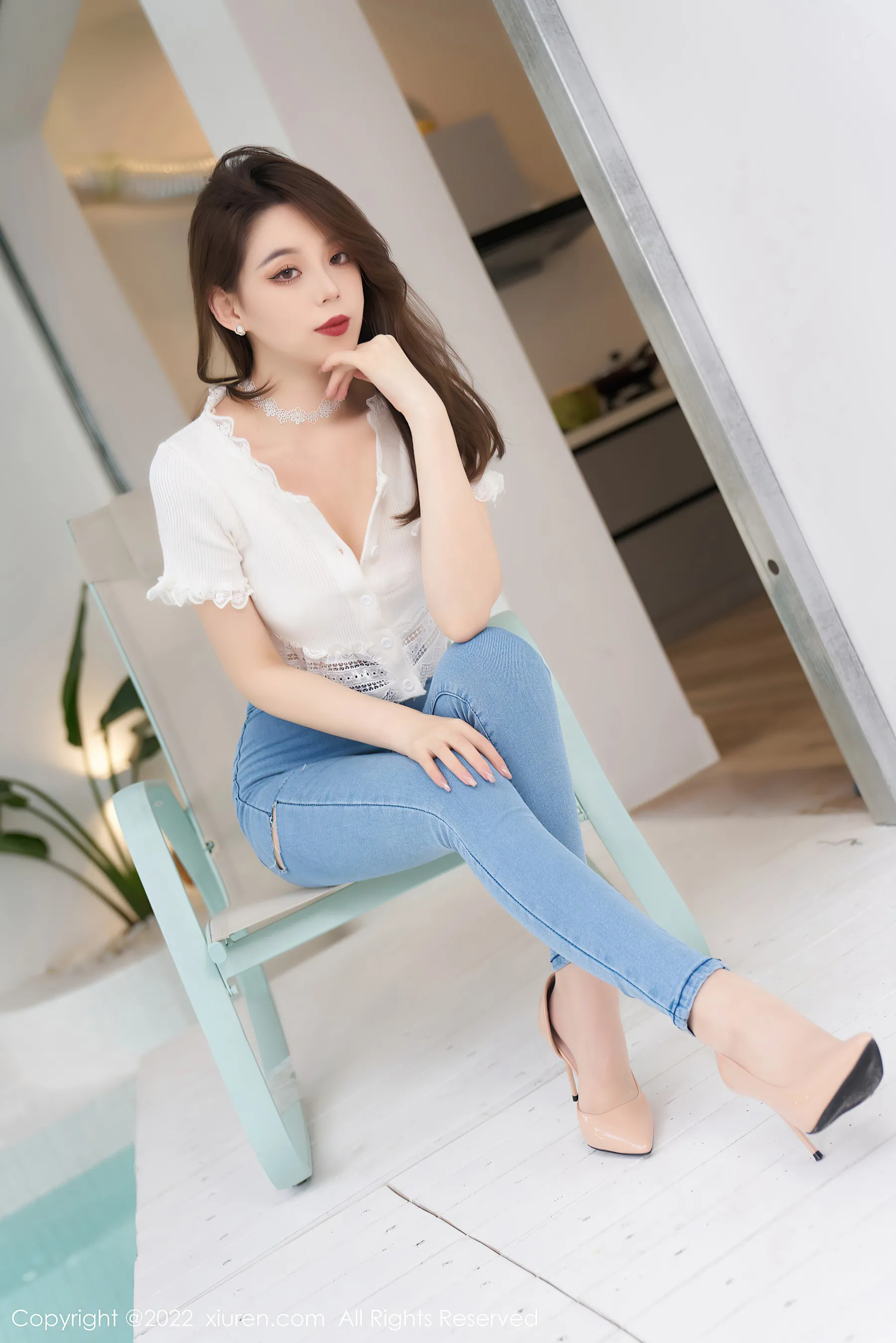 秀人网 No.4633 言沫 牛仔裤美腿第3张