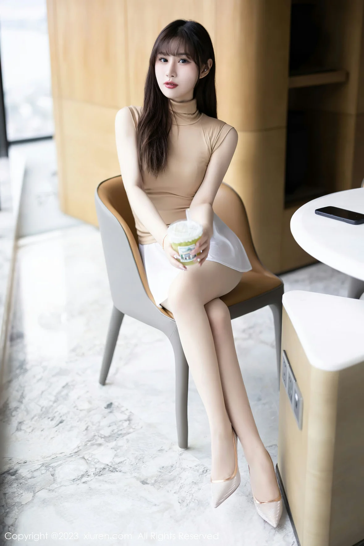  XiuRen 秀人 No.7013 张欣欣 诱人原色丝袜海南岛旅拍 [83P]第4张