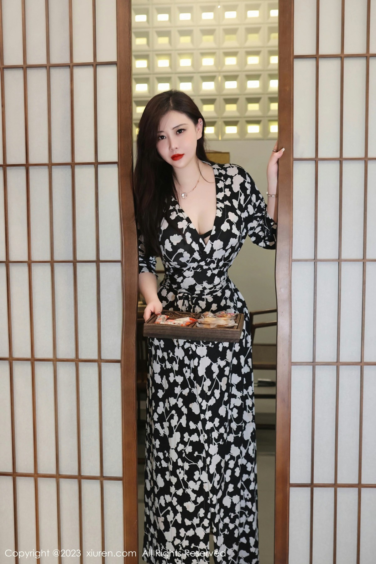[XiuRen秀人网] 2023.10.23 No.7548 王婉悠Queen第1张