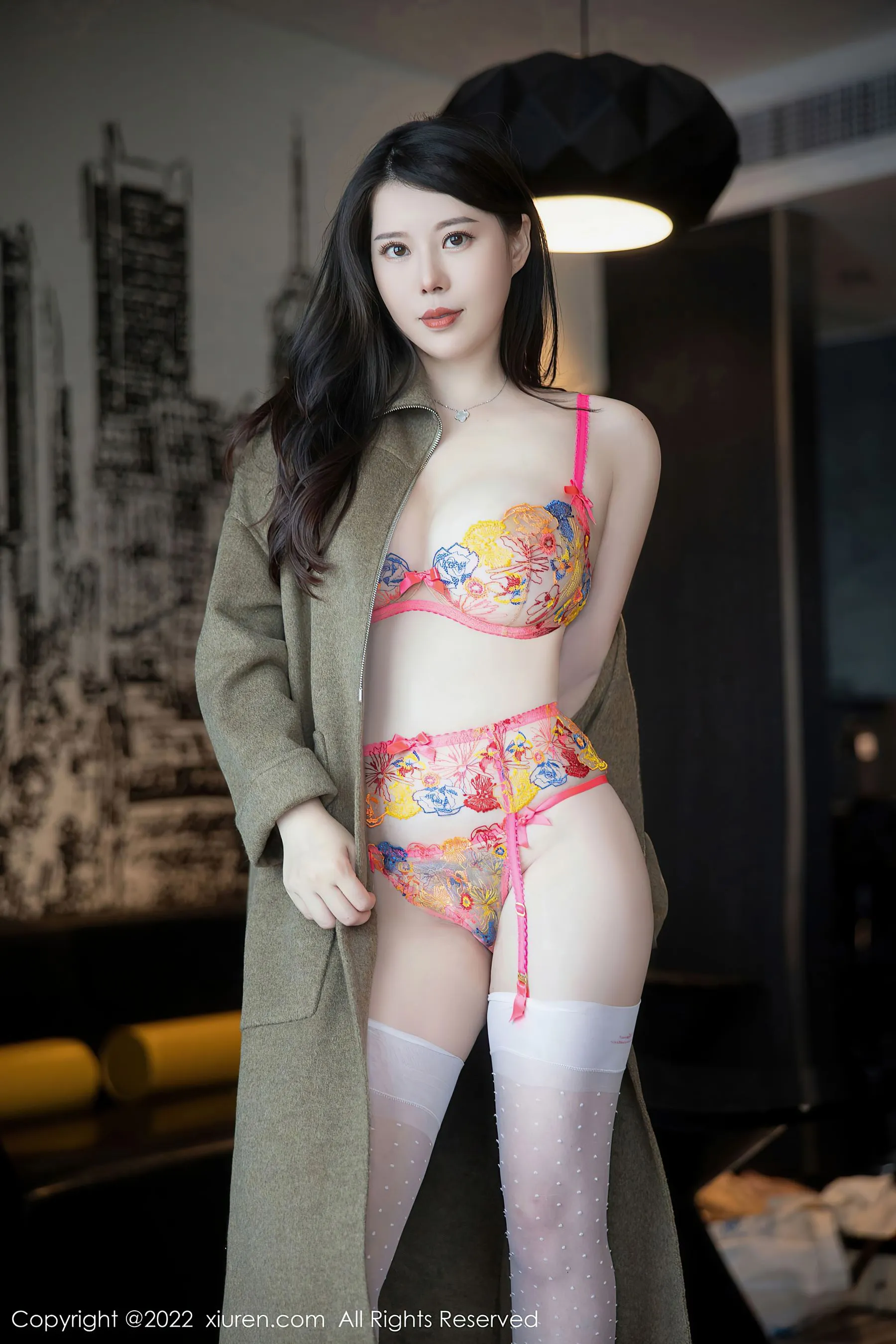  秀人网 No.5723 白茹雪 丰腴美臀第1张