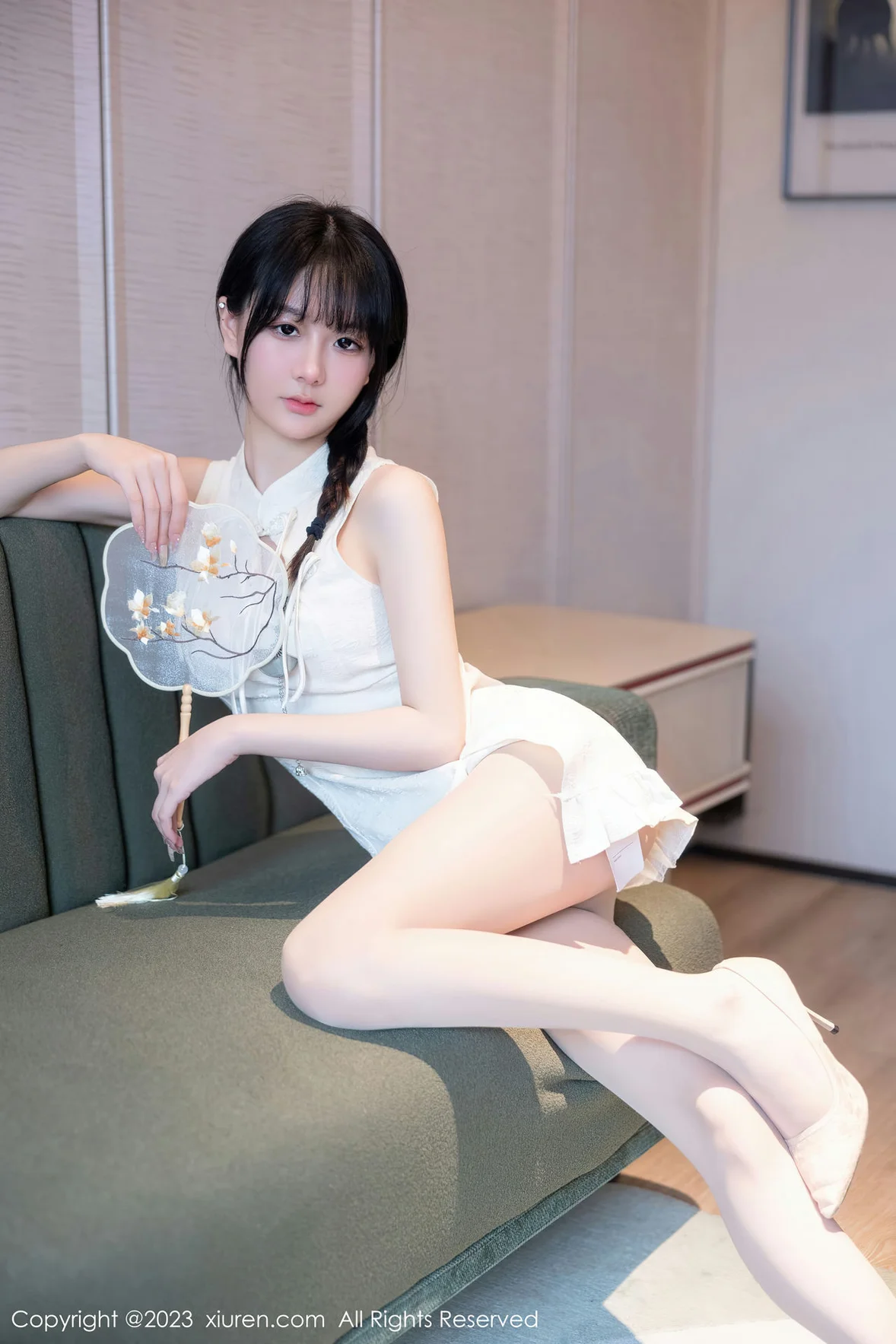  XiuRen 秀人 No.6813 幼幼 白色旗袍性感写真 [81P]第6张