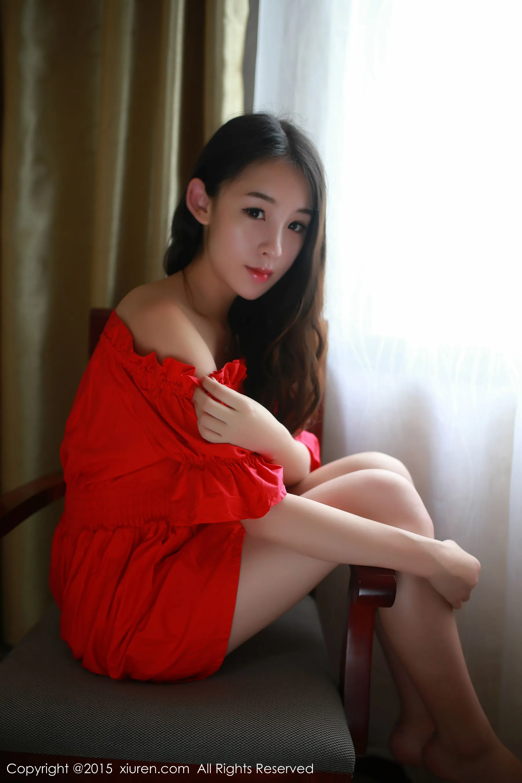  梓萱Crystal《连衣裙+热裤+网袜制服》 秀人网 No.347第5张