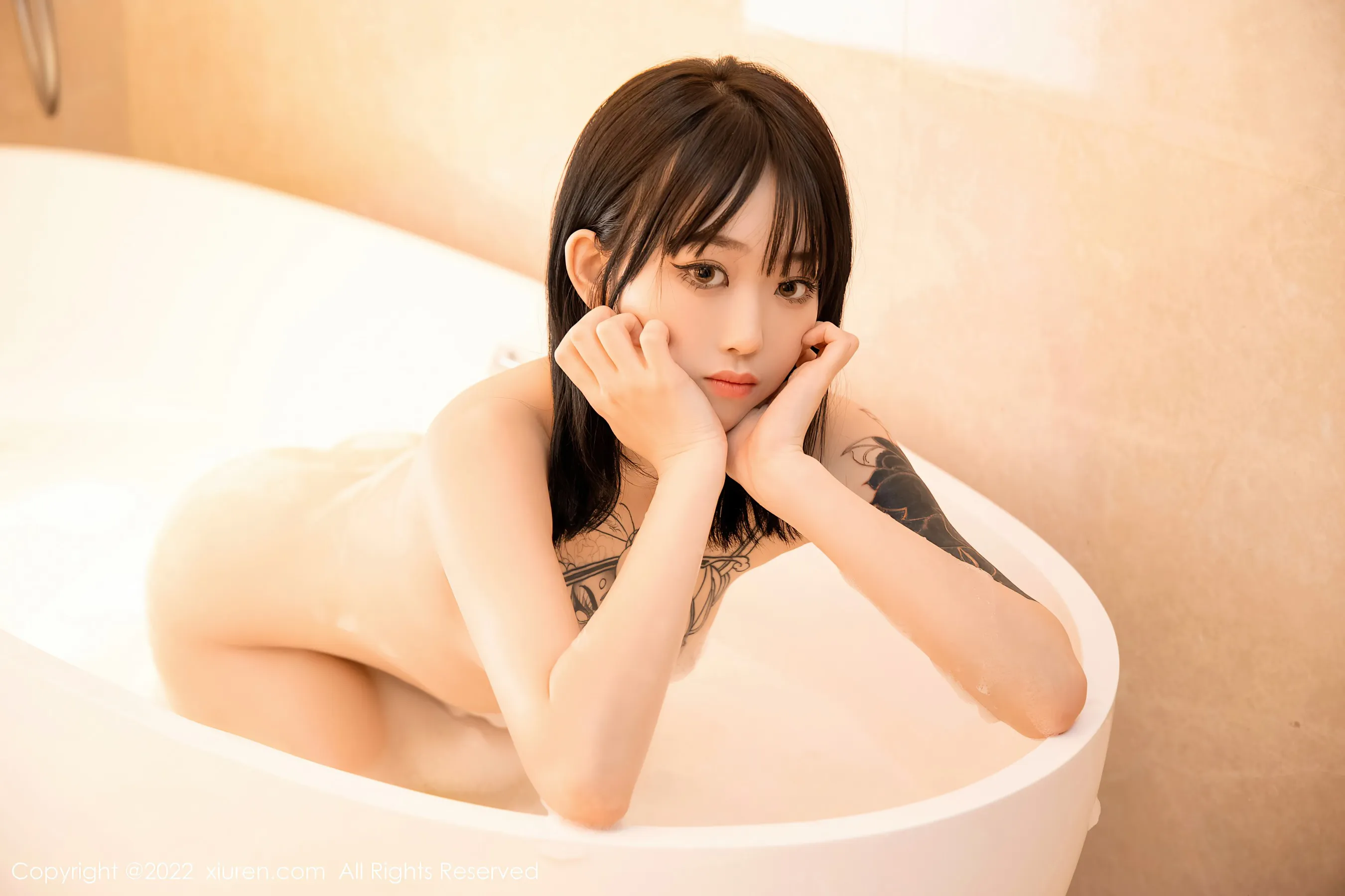  秀人网 No.4664 奶瓶. 美腿清纯大学生写真第21张