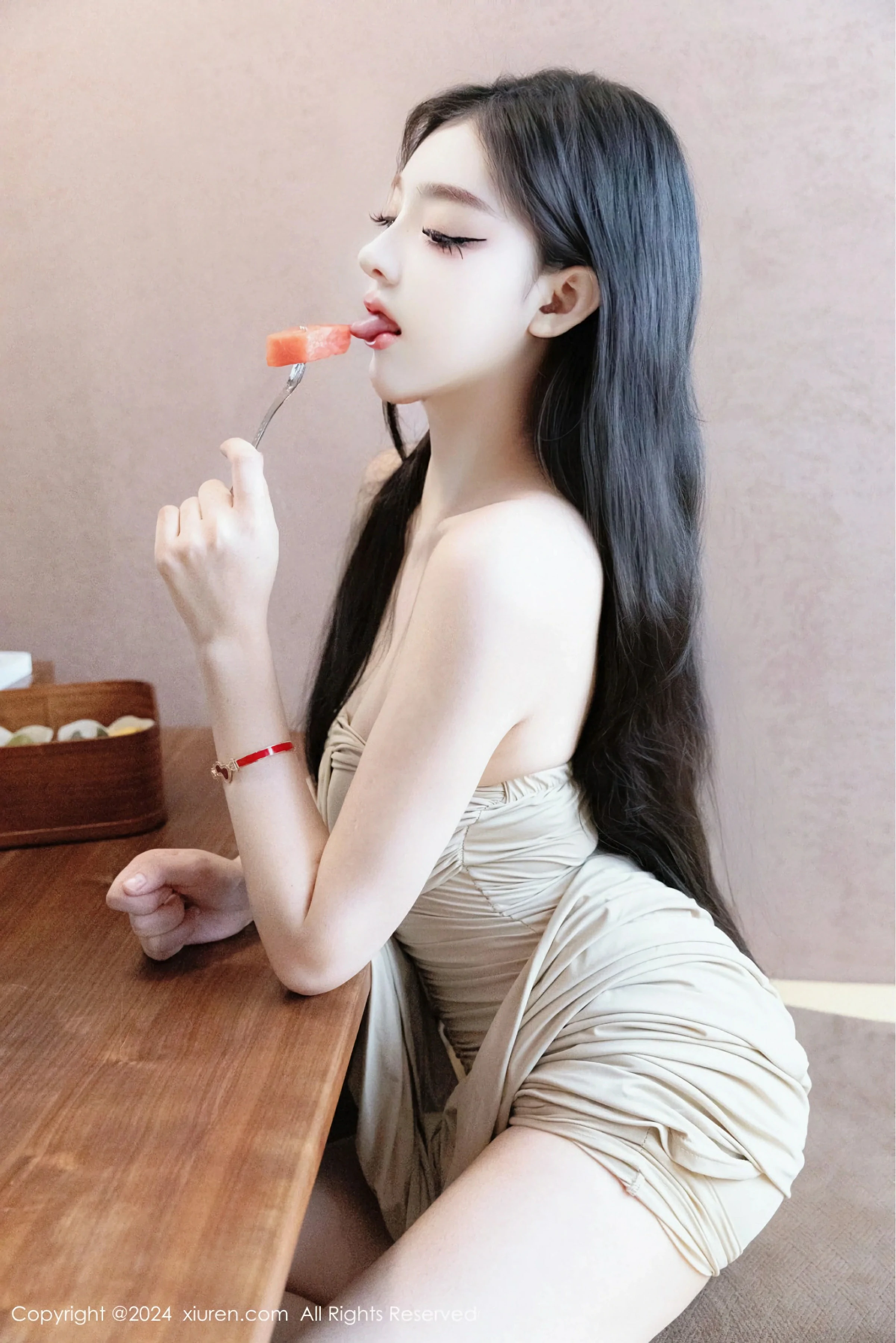 [XiuRen秀人网] 2024.07.19 No.8883 龙雪儿第1张