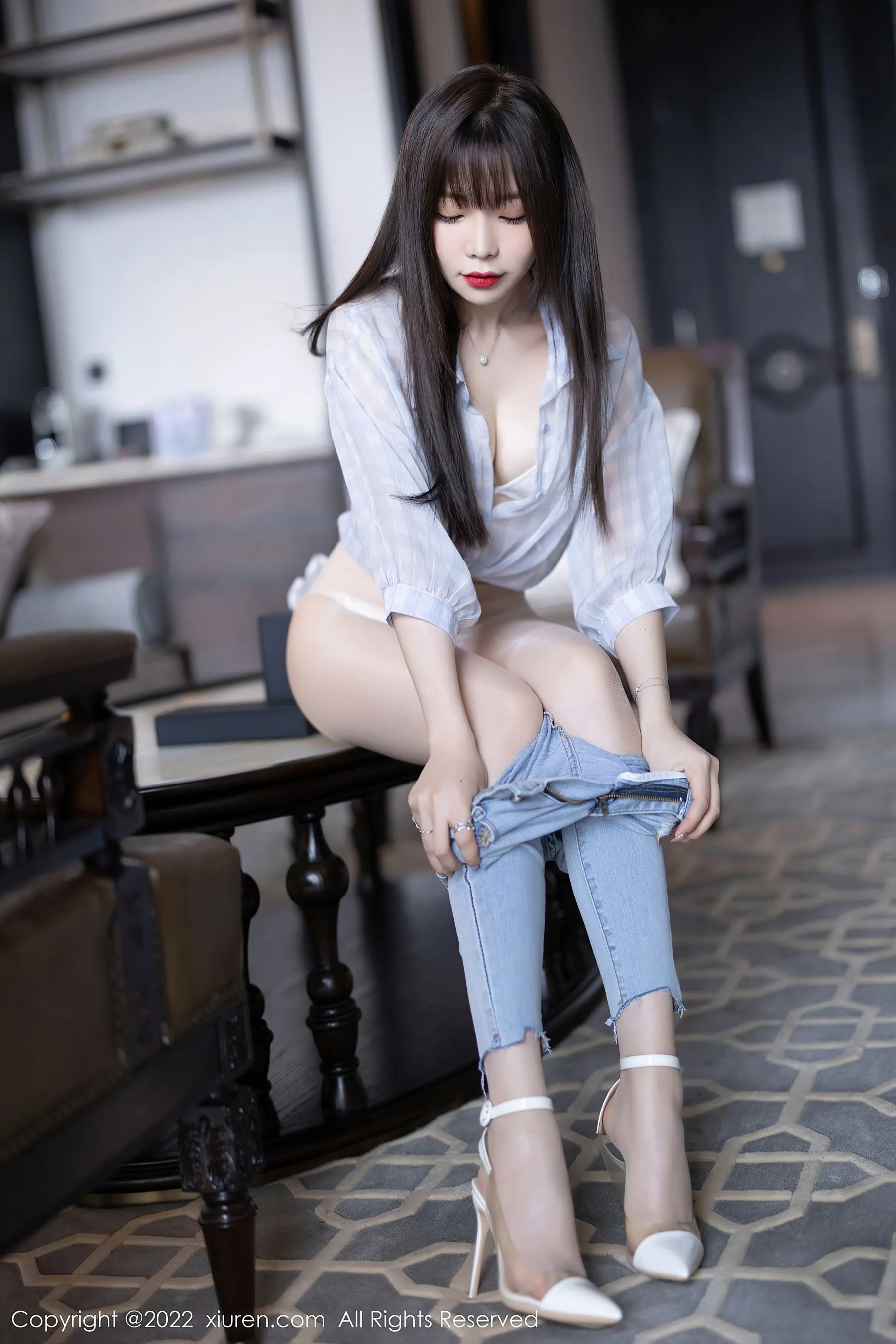  秀人网 No.4976 芝芝Booty 牛仔裤美臀第3张