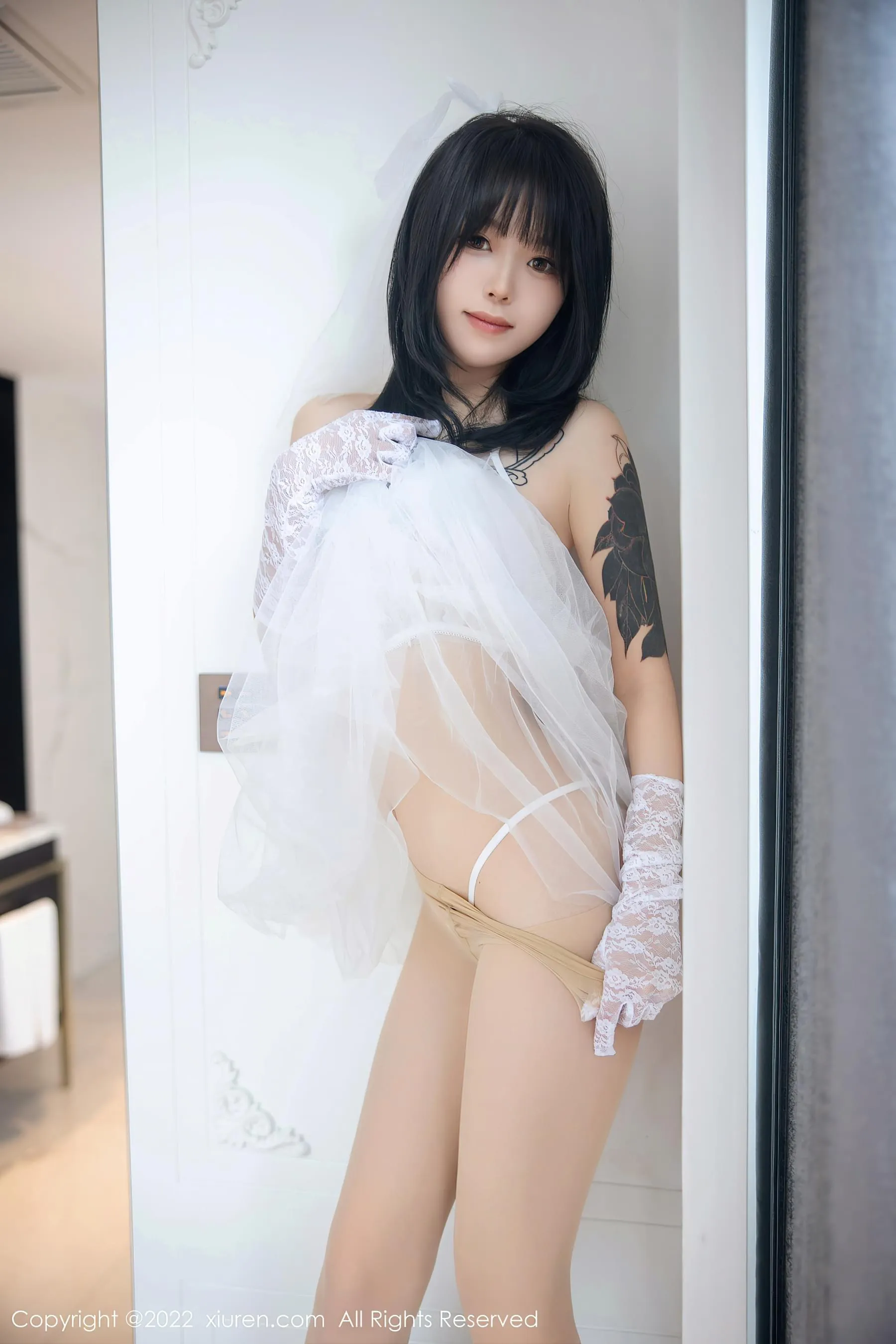  秀人网 No.5212 奶瓶. 婚纱服美腿第15张
