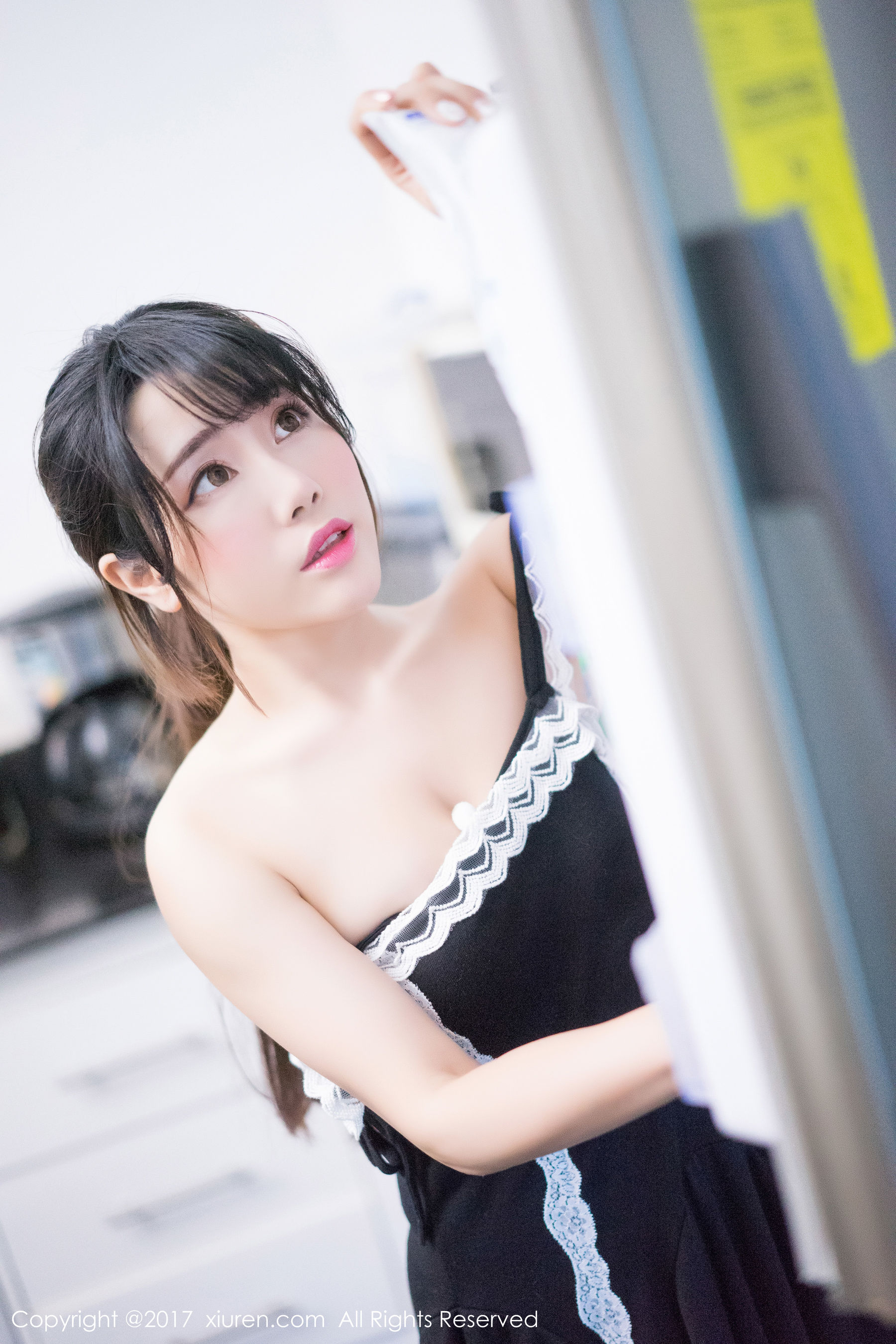  兜豆靓Youlina《室外清新，室内性感特写》 XiuRen 秀人网 NO.814第10张