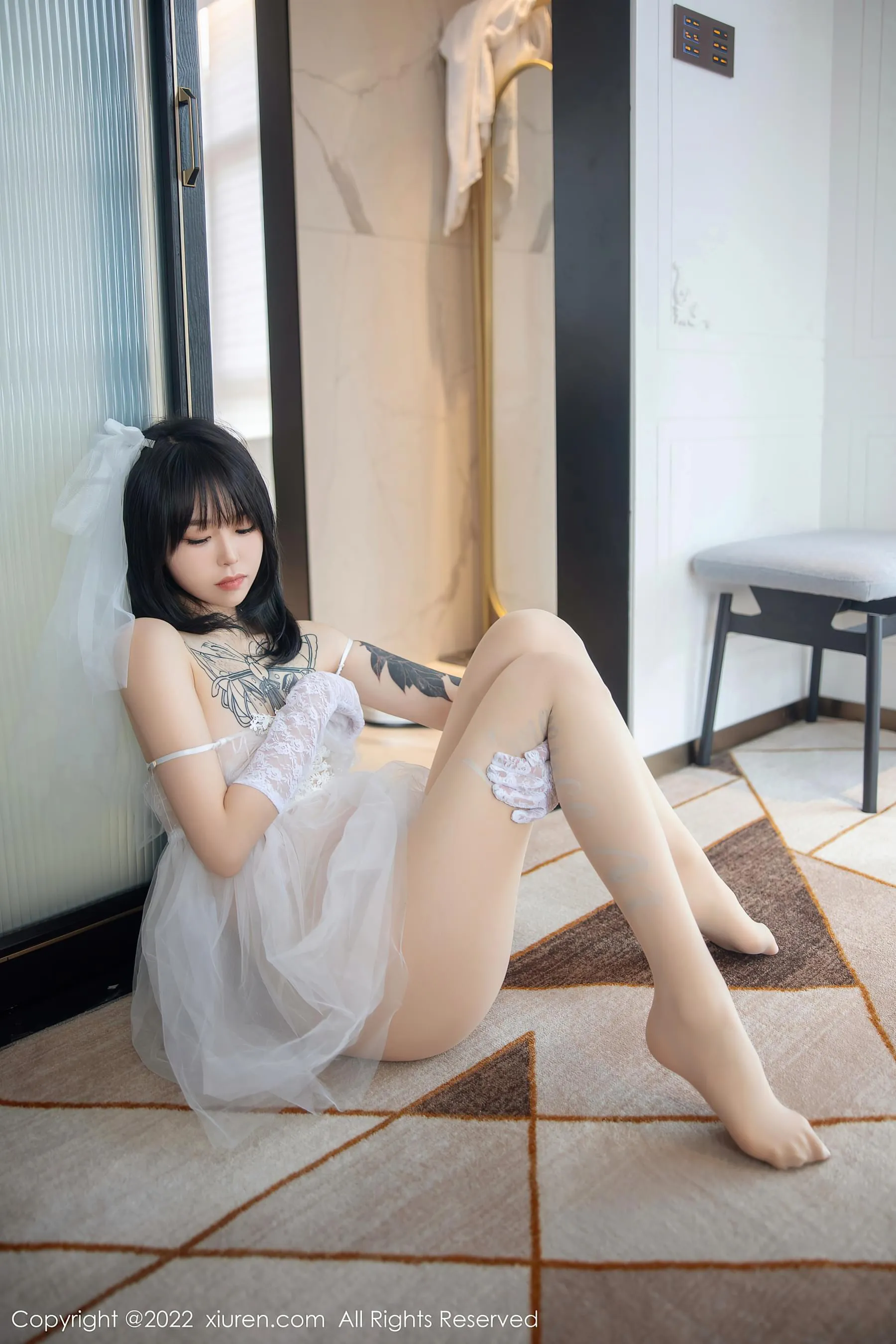  秀人网 No.5212 奶瓶. 婚纱服美腿第17张