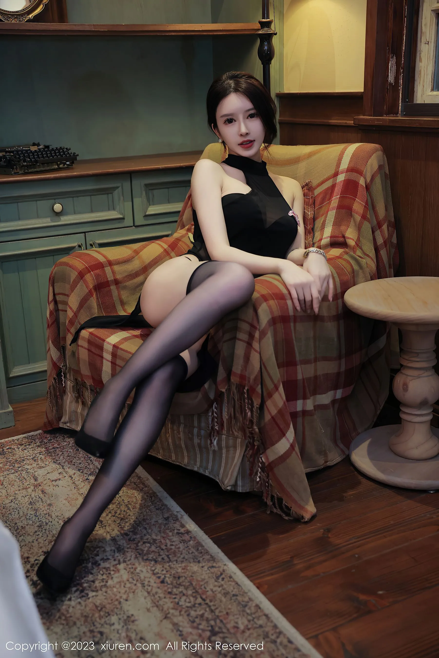  秀人网 No.6498 玉兔miki 黑丝美腿第17张