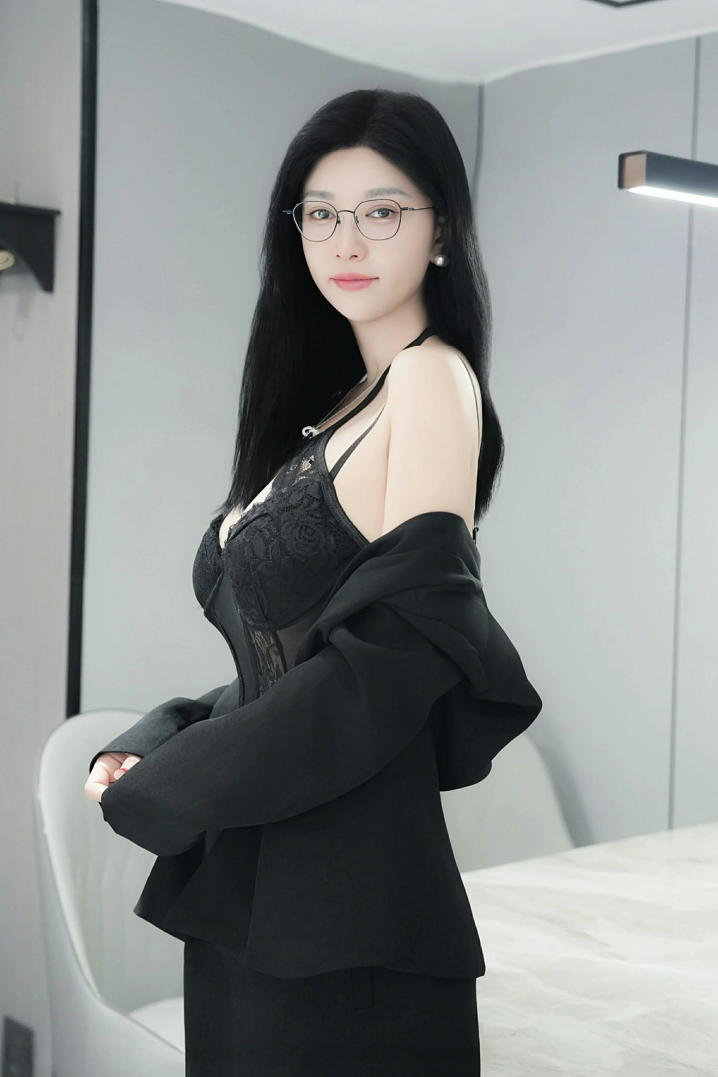 [XiuRen秀人网] 2024.12.23 No.9639 雅茹老师第1张