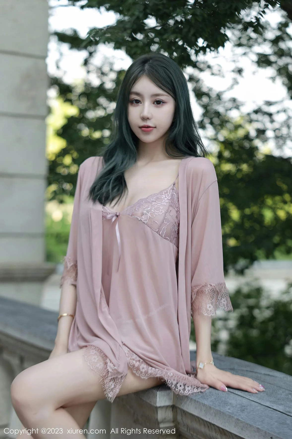  XiuRen 秀人 No.7114 tina_甜仔 蕾丝睡裙杭州旅拍 [65P]第1张