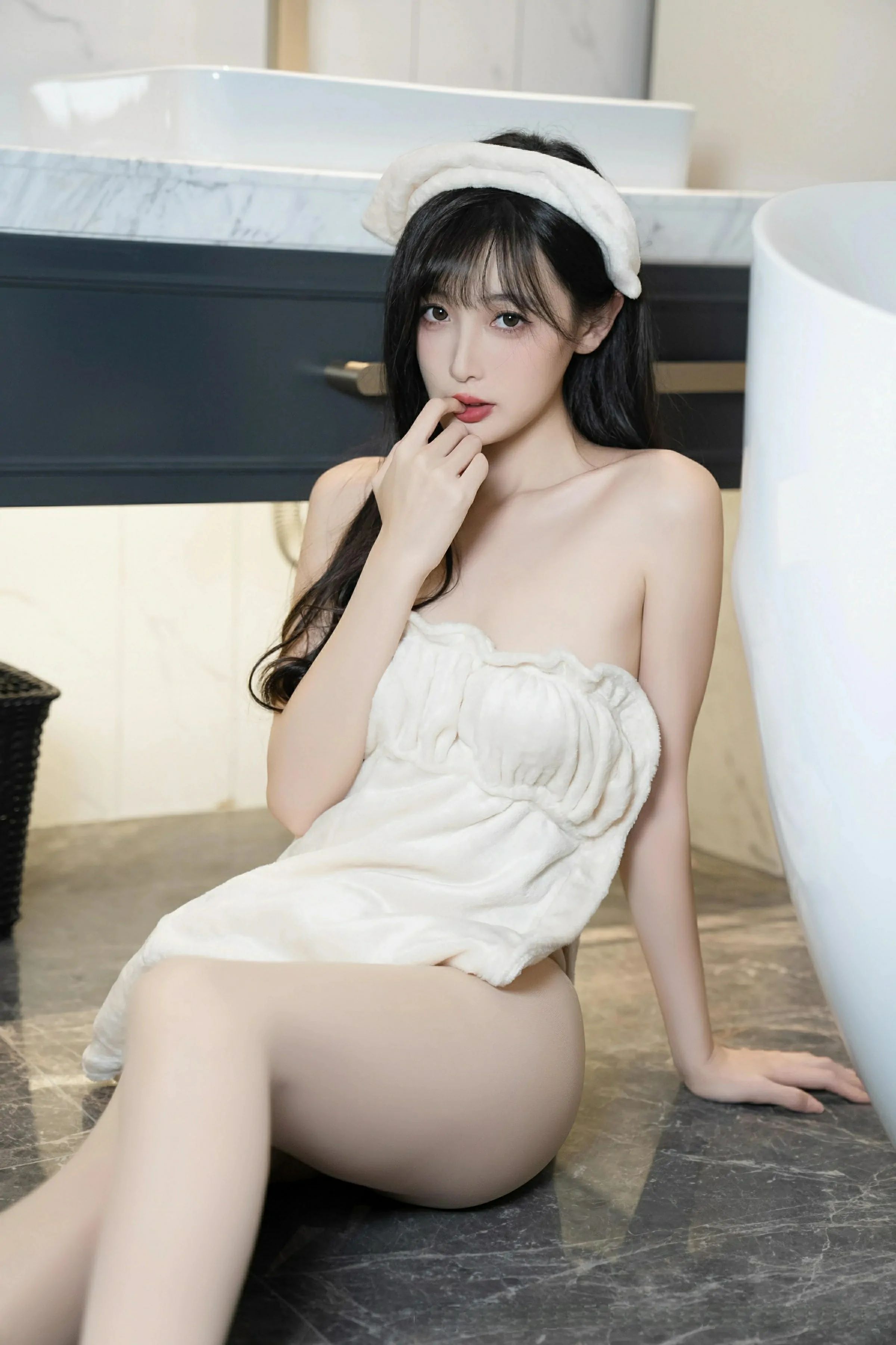 [XiuRen秀人网] 2025.03.12 No.10005 樱桃小阑子第1张