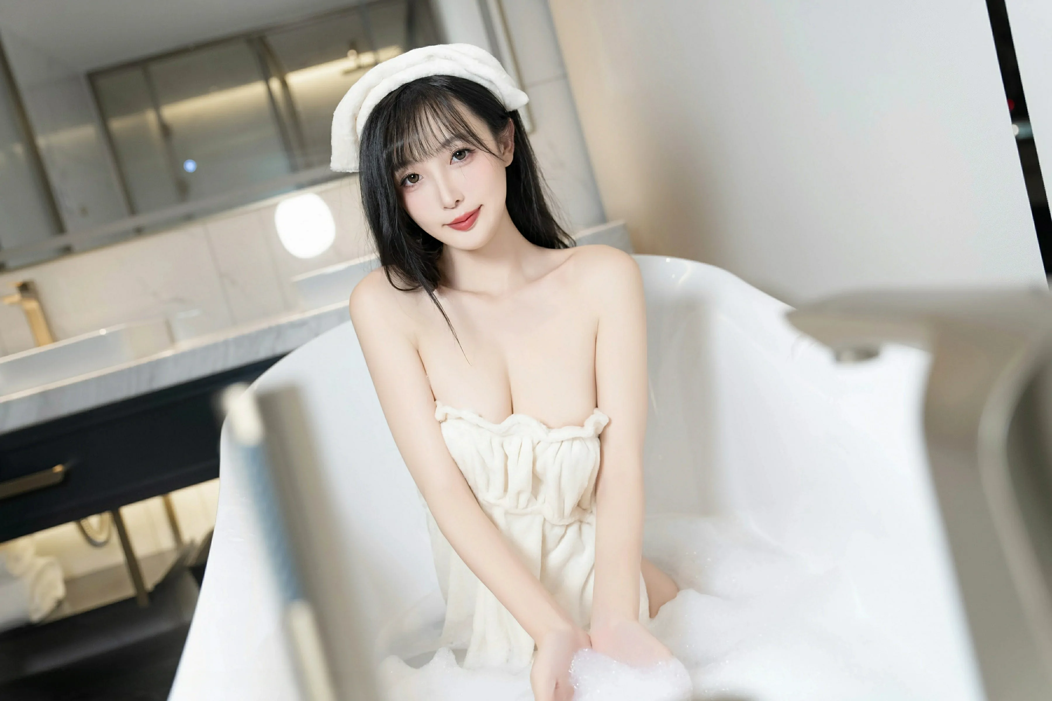 [XiuRen秀人网] 2025.03.12 No.10005 樱桃小阑子第1张