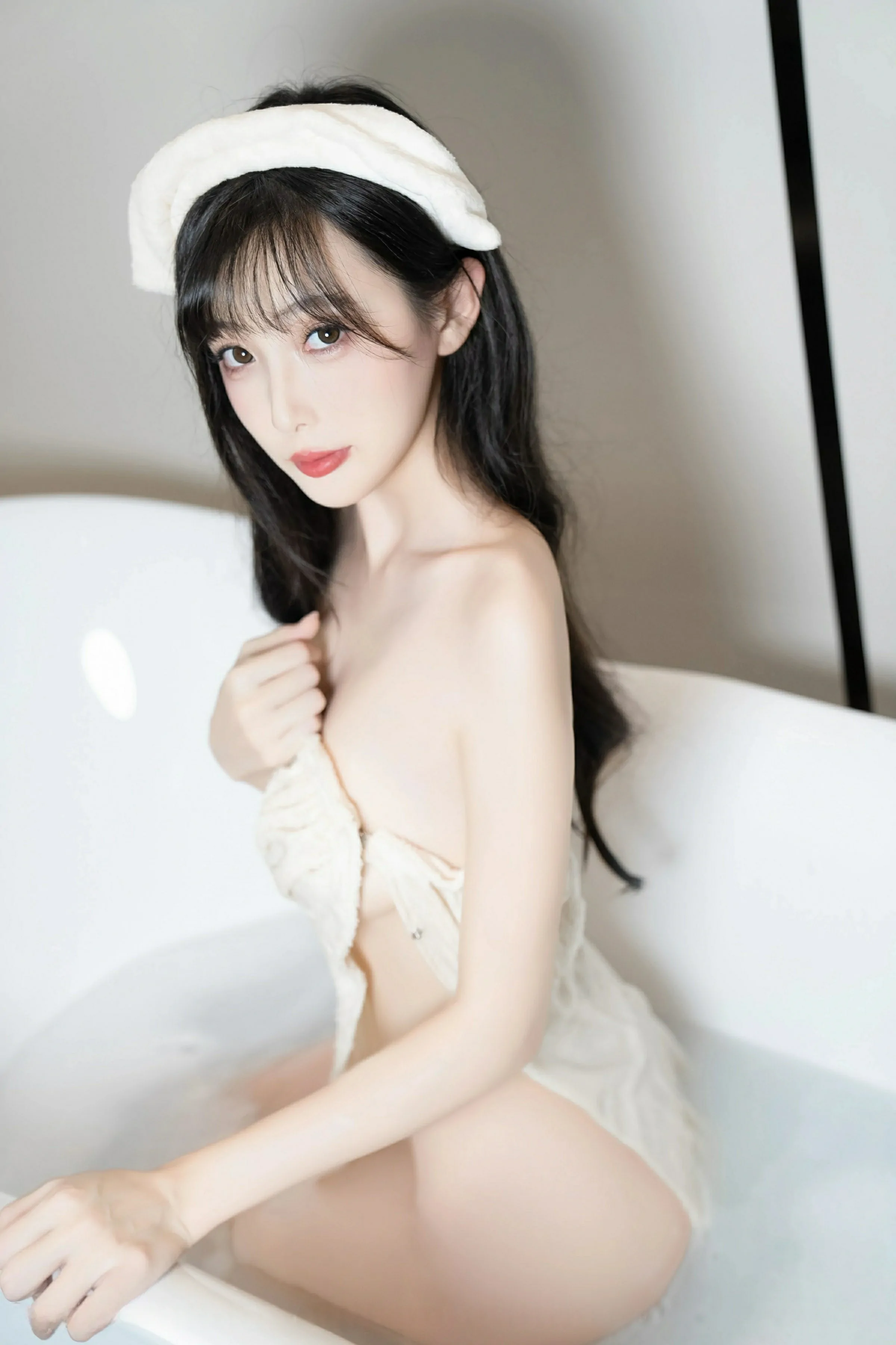 [XiuRen秀人网] 2025.03.12 No.10005 樱桃小阑子第1张