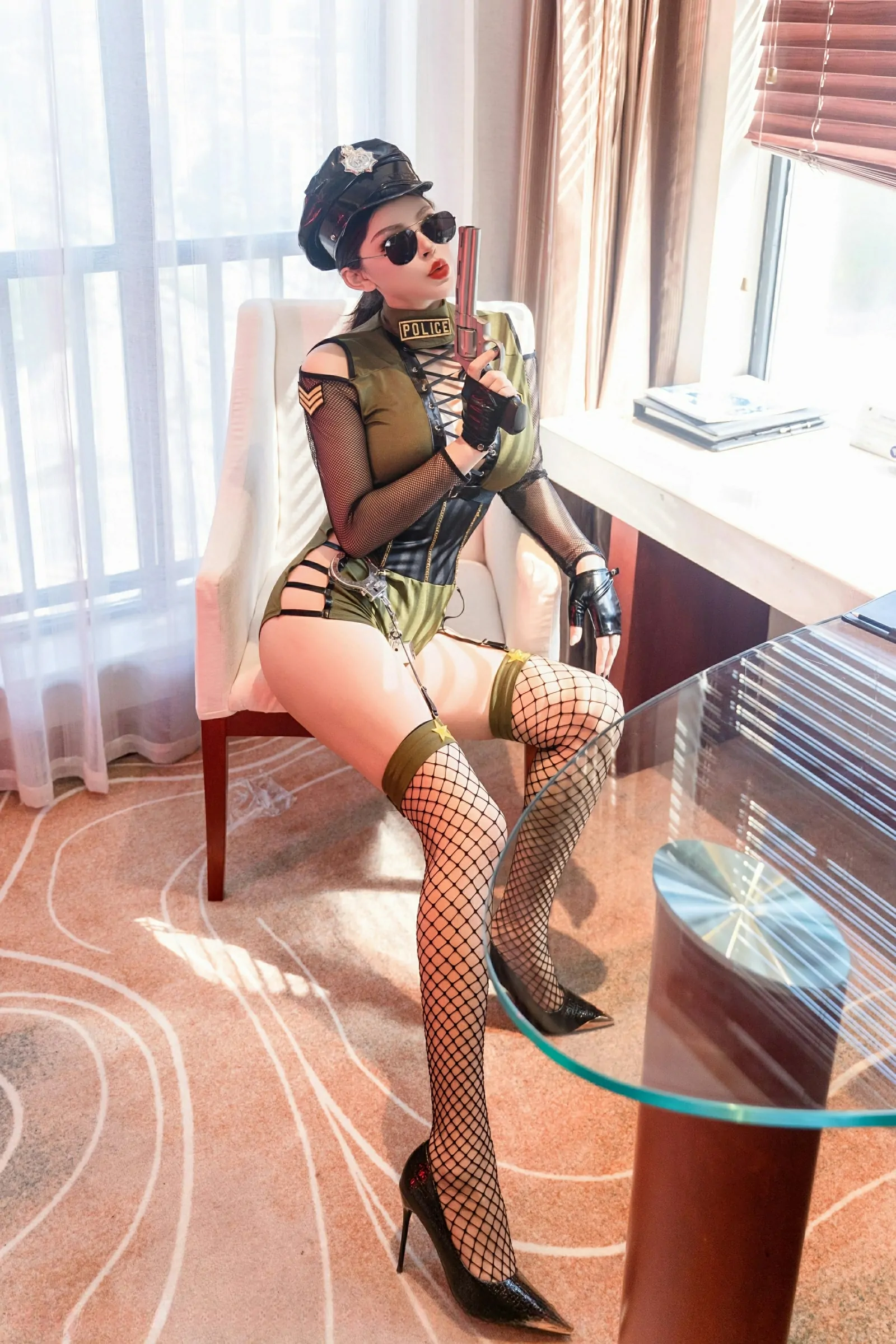 [XiuRen秀人网] 2025.03.25 No.10064 伊丽莎有点白第1张