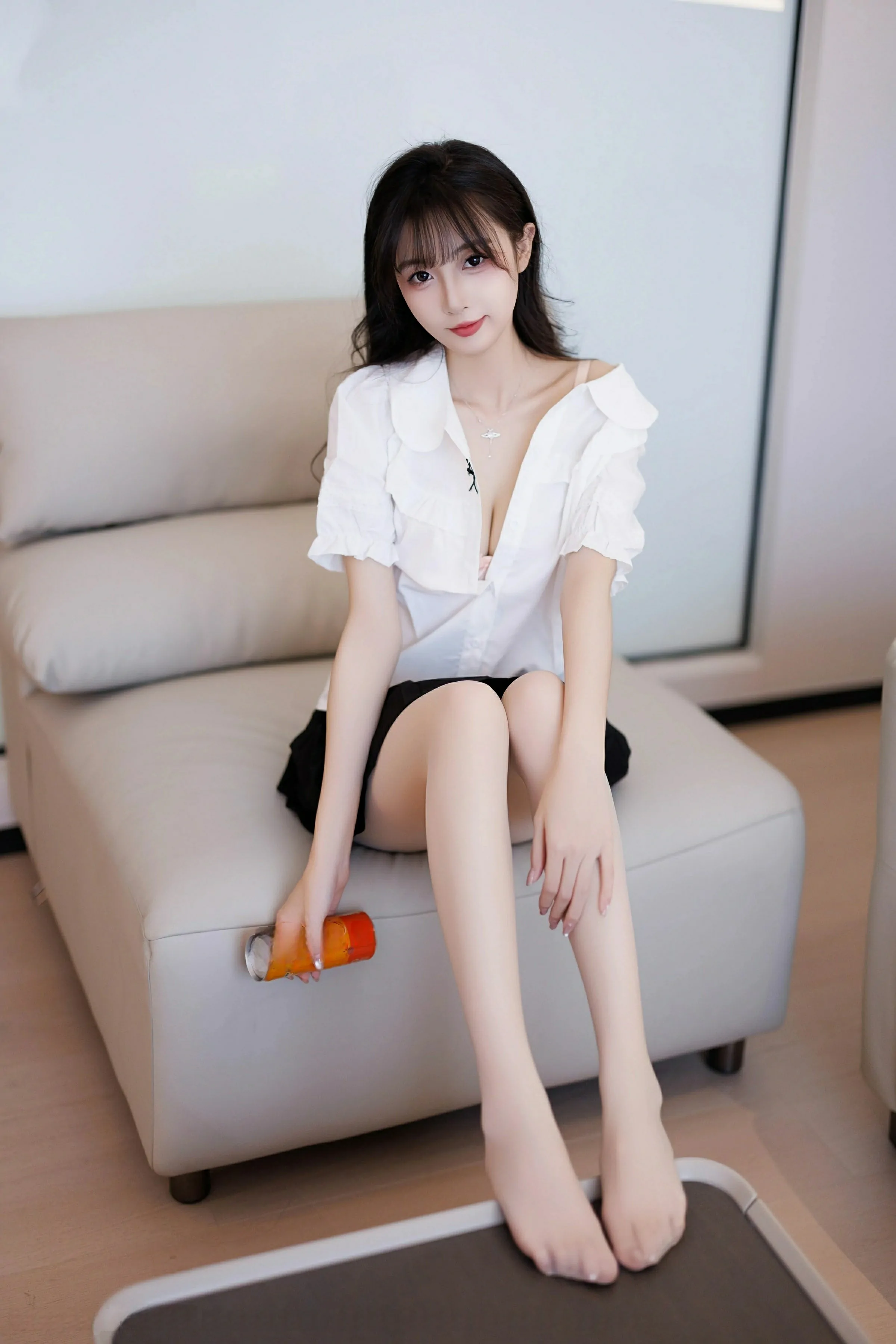 [XiuRen秀人网] 2025.03.25 No.100667 樱桃小阑子第1张