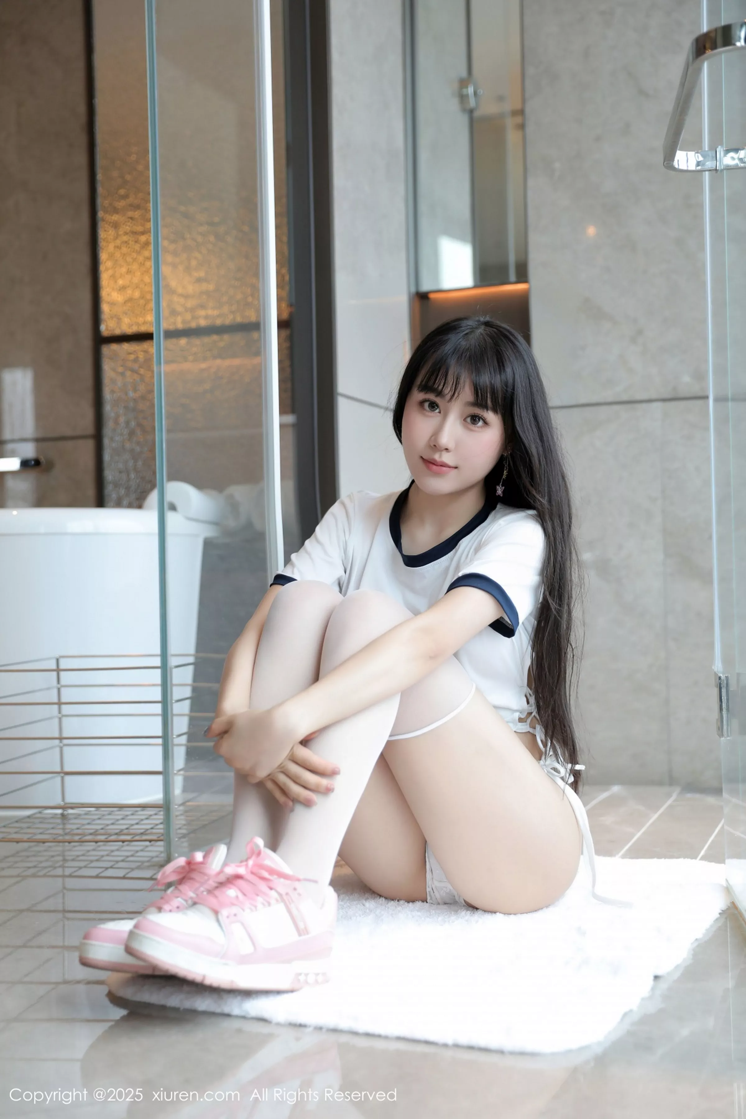 [XiuRen秀人网] 2025.04.23 No.10184 量子玫瑰第1张