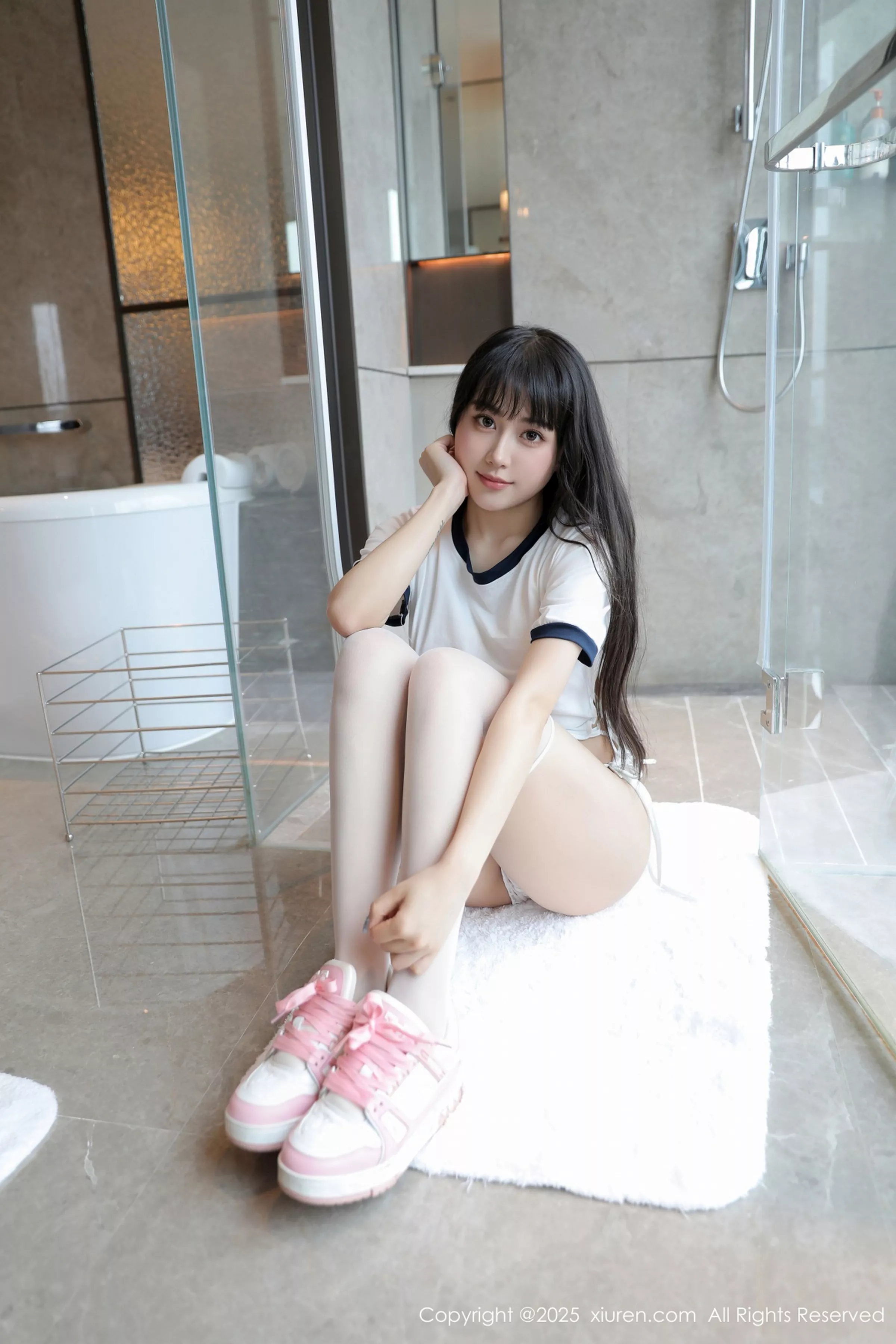[XiuRen秀人网] 2025.04.23 No.10184 量子玫瑰第1张