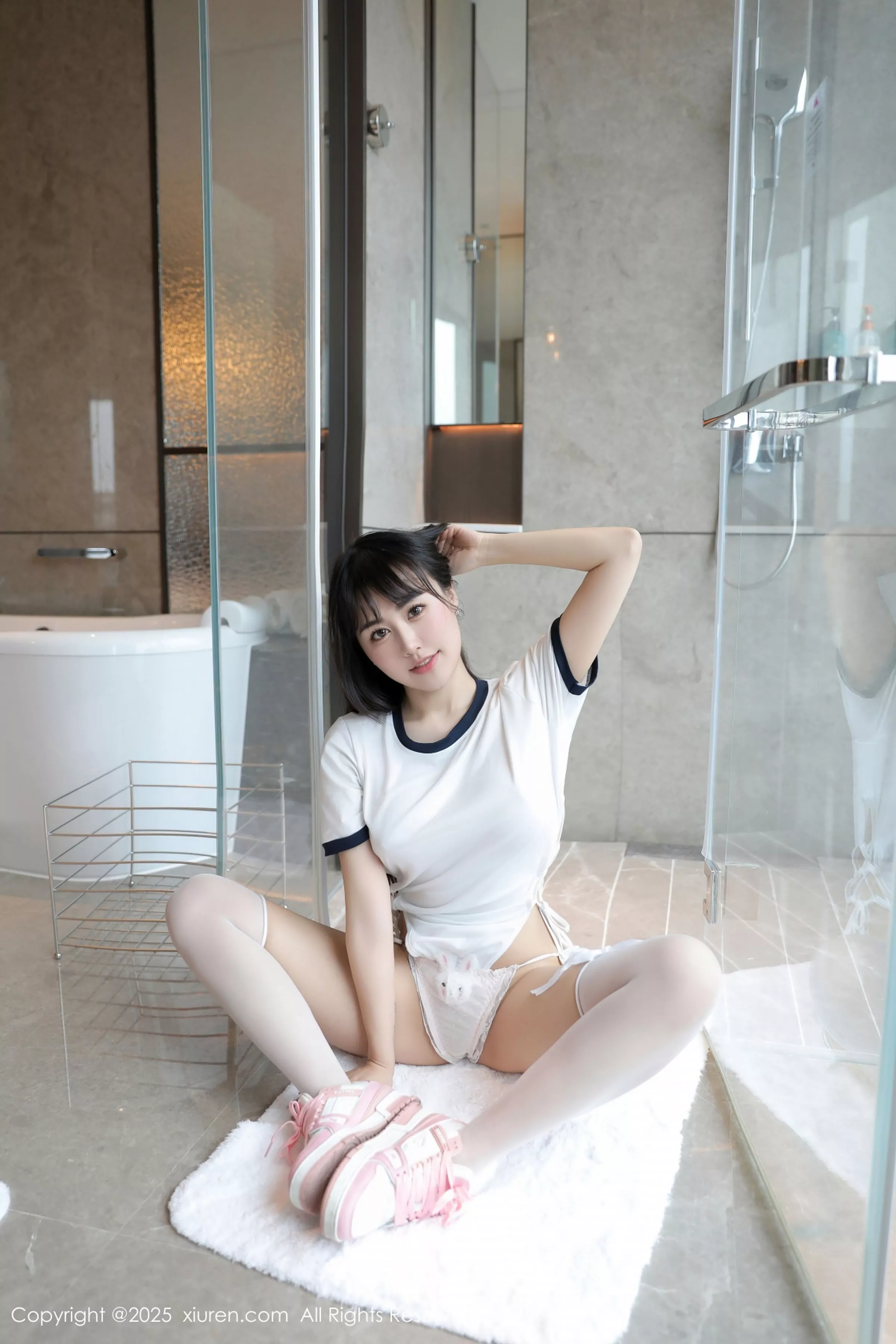 [XiuRen秀人网] 2025.04.23 No.10184 量子玫瑰第1张