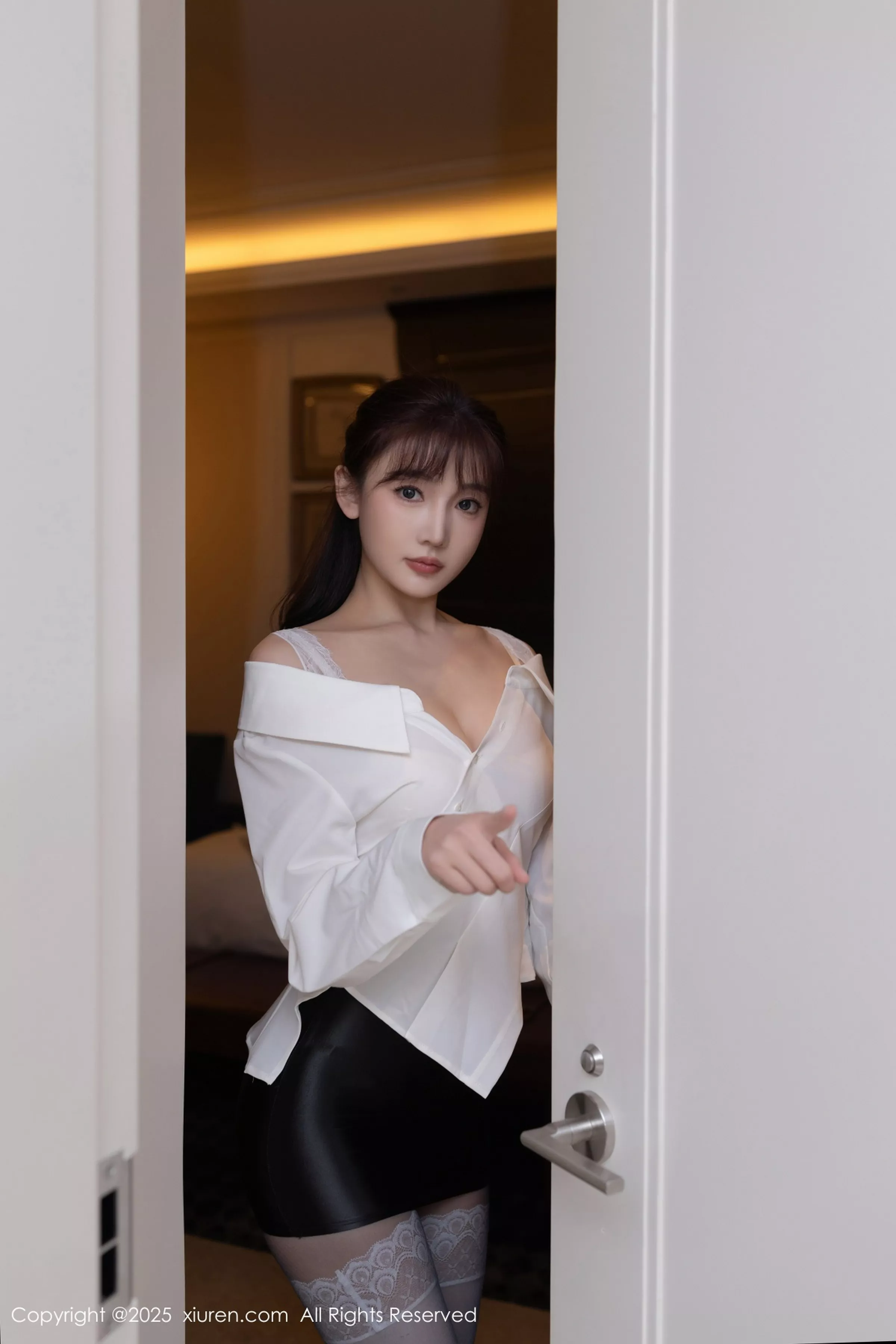 [XiuRen秀人网] 2025.04.17 No.10166 陆萱萱第1张
