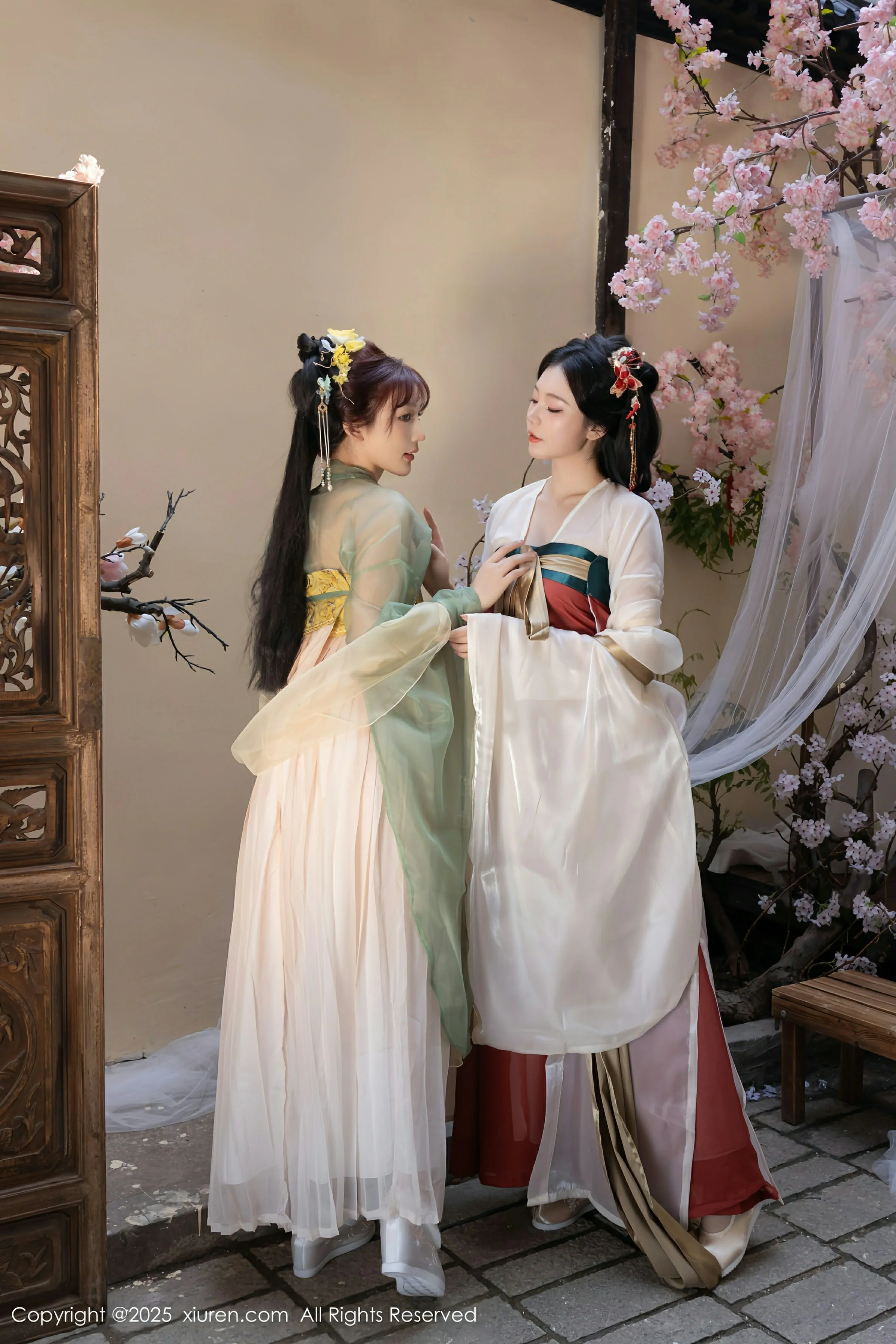 [XiuRen秀人网] 2025.04.29 No.10223 陆萱萱 安然anran 模特合集第1张