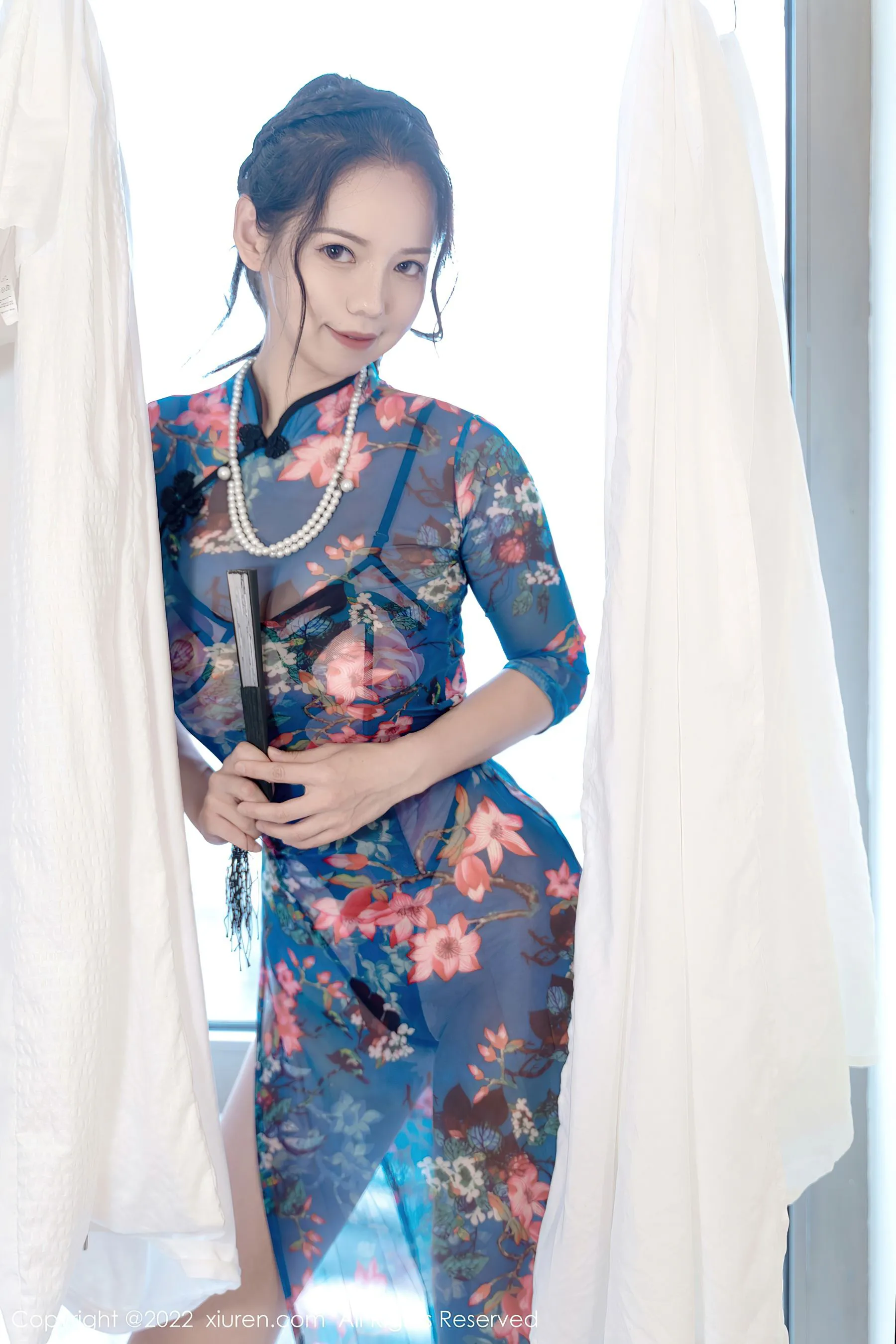 秀人网 No.5819 大美妞儿 旗袍丝袜第19张