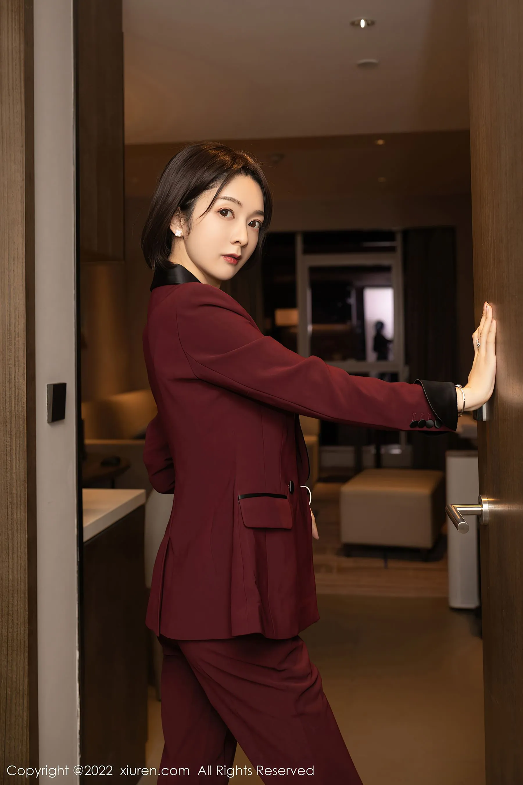 秀人网 No.5111 Angela00 OL美腿第12张