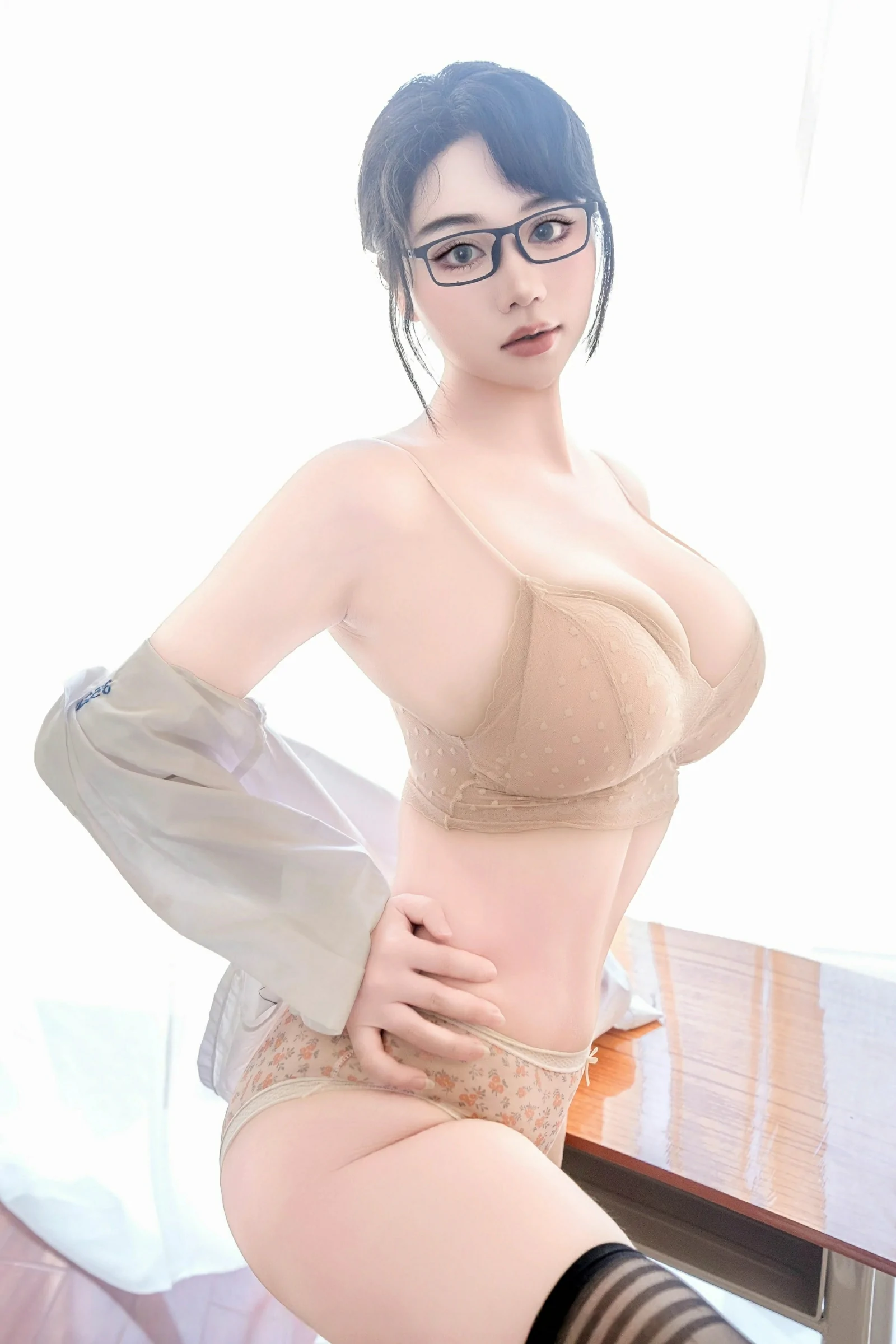 [XIUREN秀人网] 2025.07.10 No.10530 汐汐爱吃草莓第1张