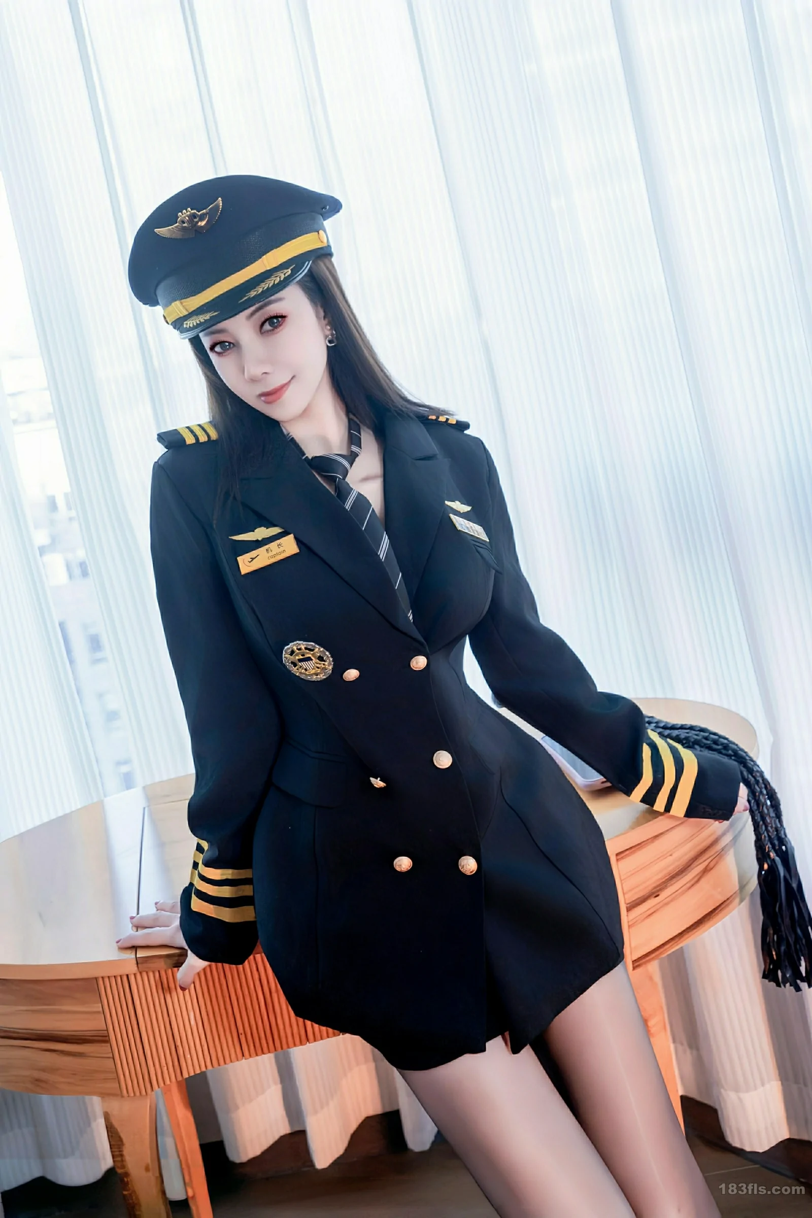 [XIUREN秀人网] 2025.07.24 No.10580 果儿Victoria第1张