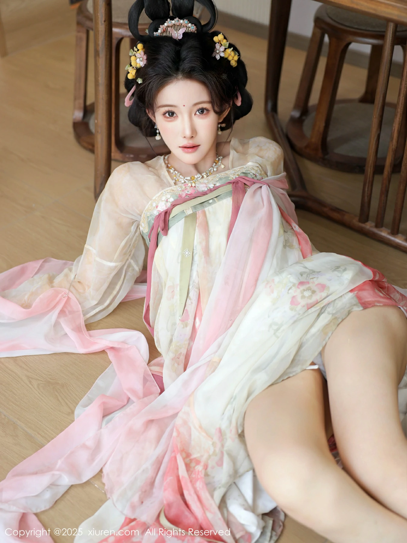 [XIUREN秀人网] 2025.08.13 No.10645 梨霜儿第1张