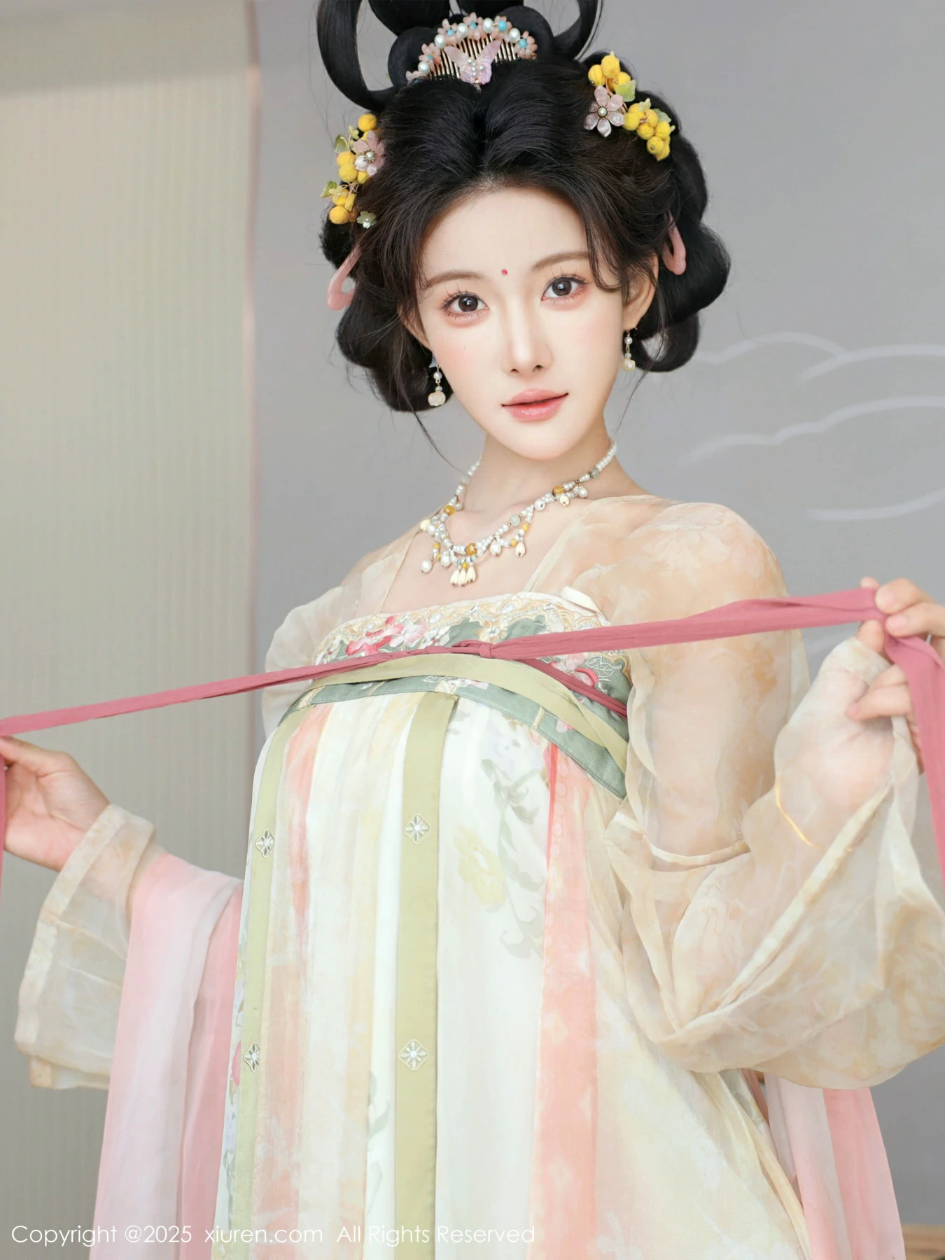 [XIUREN秀人网] 2025.08.13 No.10645 梨霜儿第1张