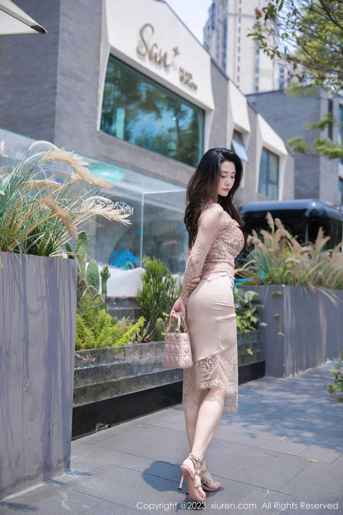  XiuRen 秀人 No.7216 严利娅Yuliya 杏色连衣长裙性感写真 [90P]第30张