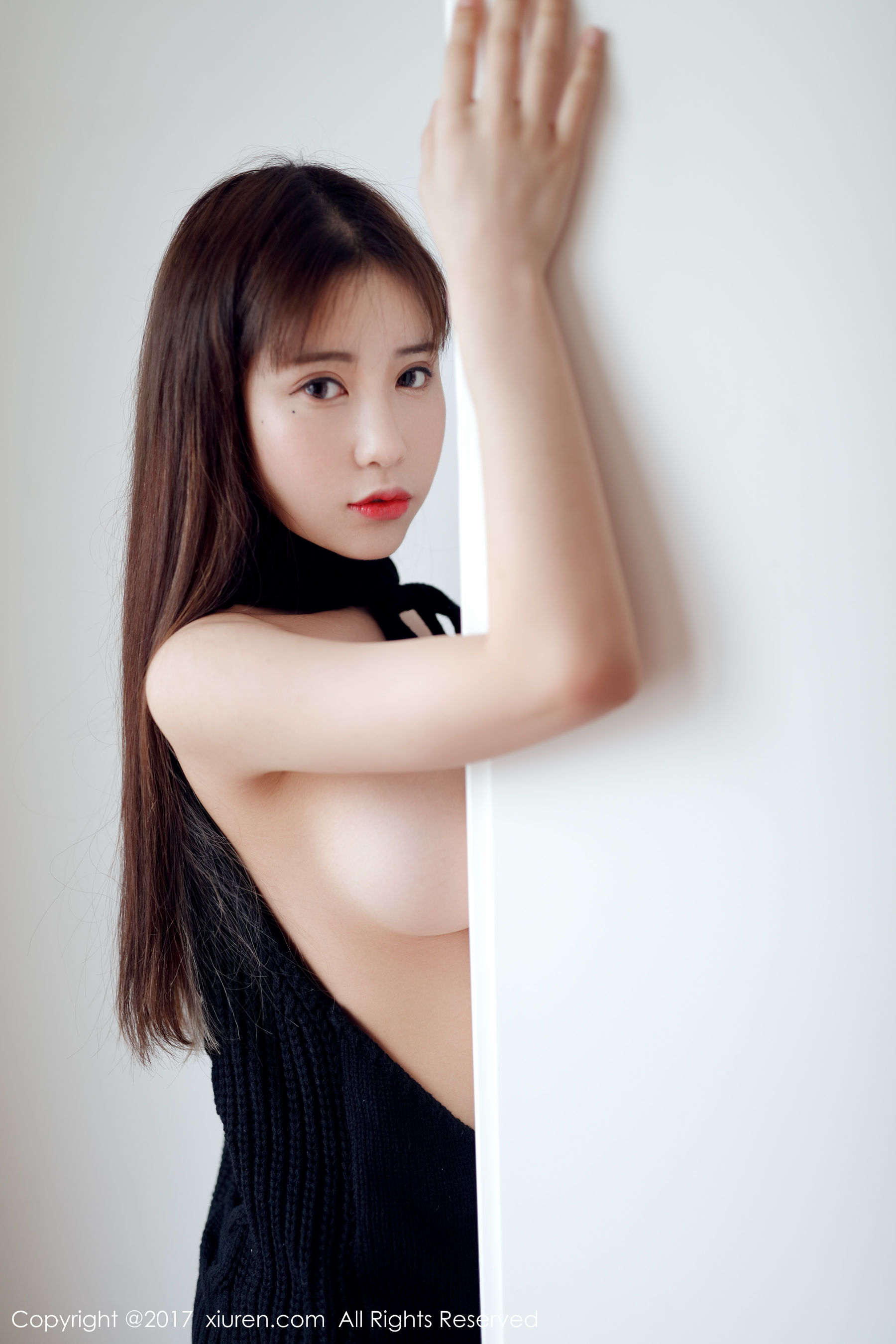  萝莉悠悠酱《极致诱惑的开背毛衣》 秀人网XIUREN No.731第10张