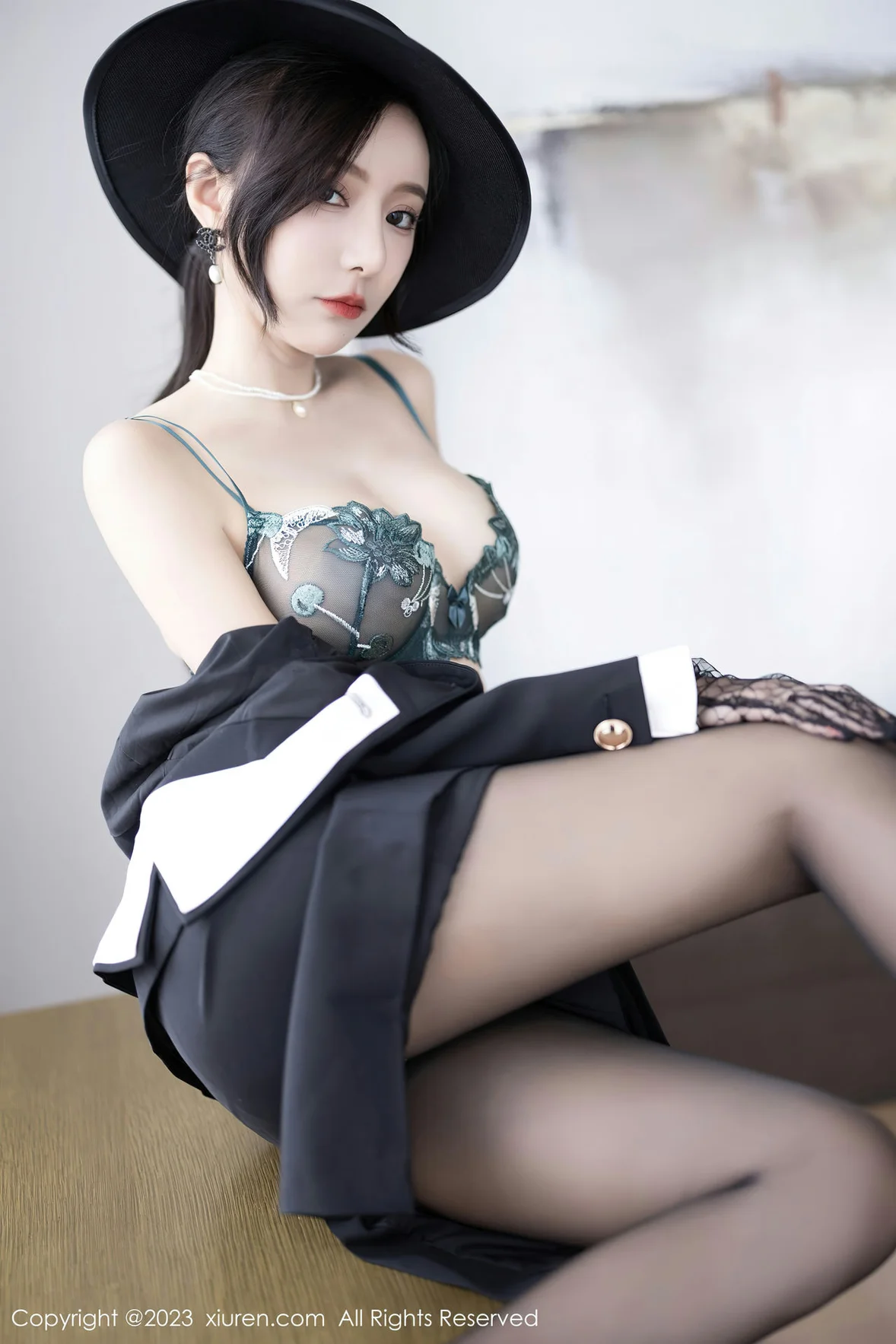  XiuRen 秀人 No.7048 王馨瑶yanni 气质高跟黑丝 [82P]第8张