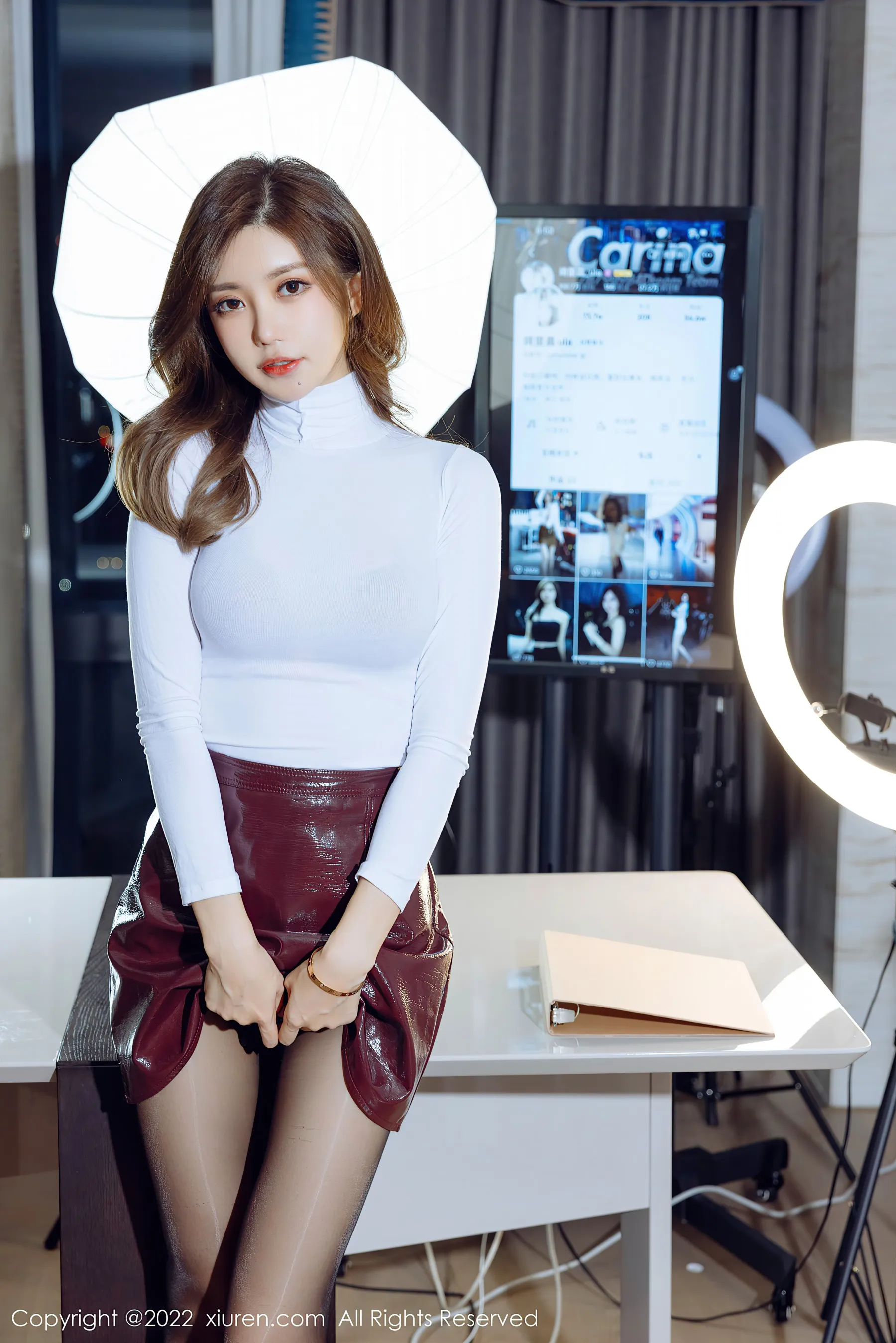 秀人网 No.4609 绮里嘉ula 黑丝美腿第14张