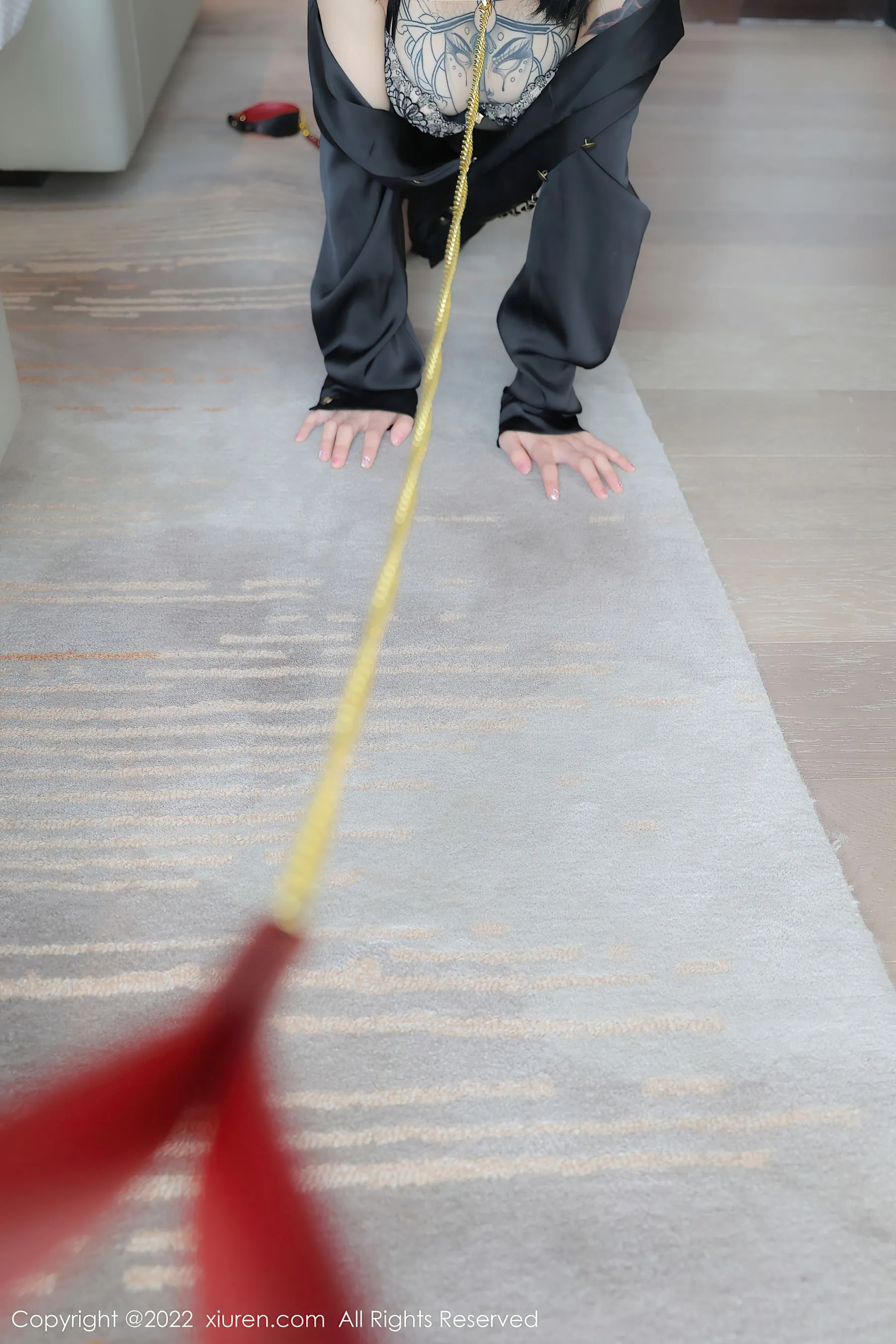  秀人网 No.4927 奶瓶. 黑丝美腿第27张