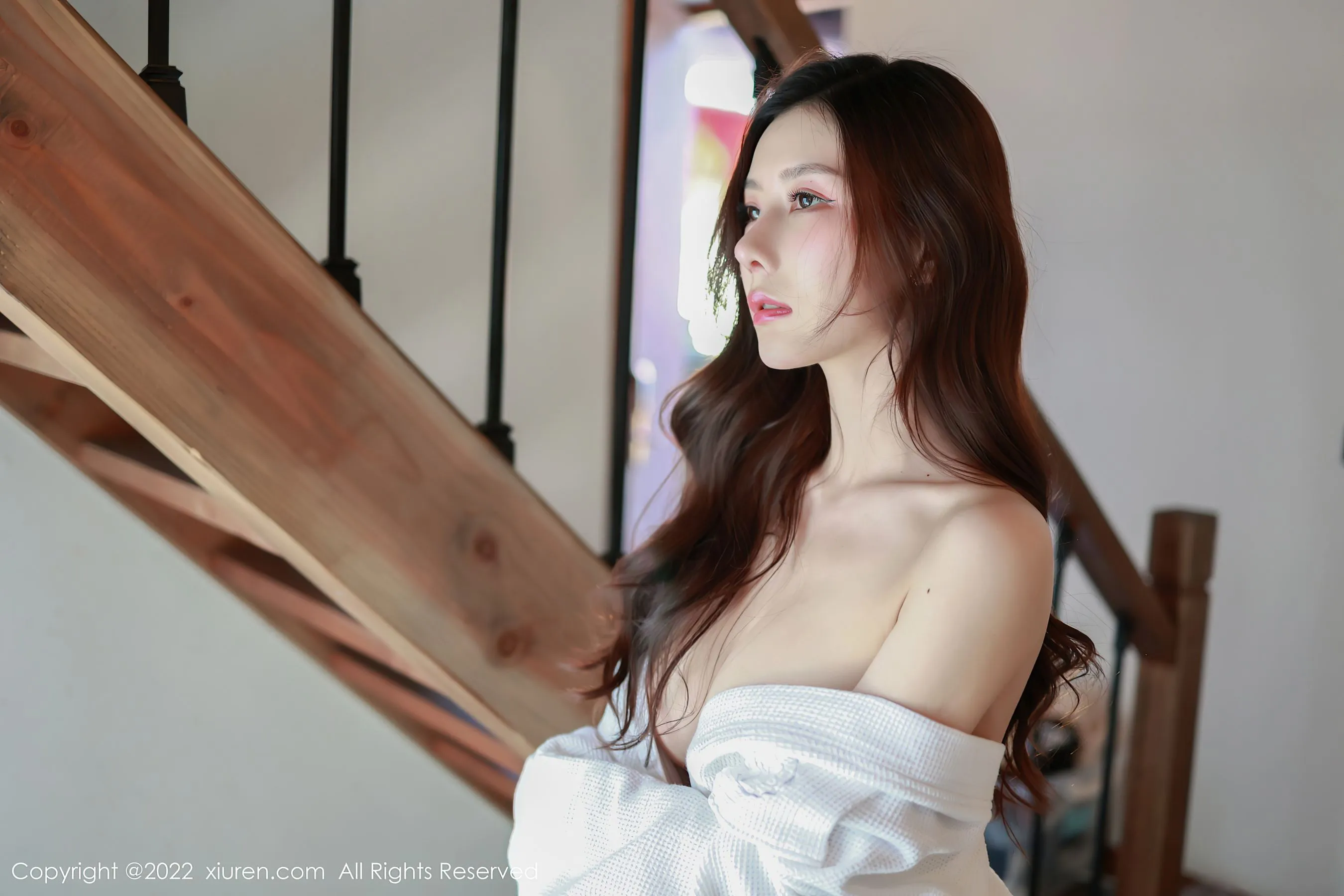  秀人网 No.4932 尹甜甜 睡袍美腿第2张